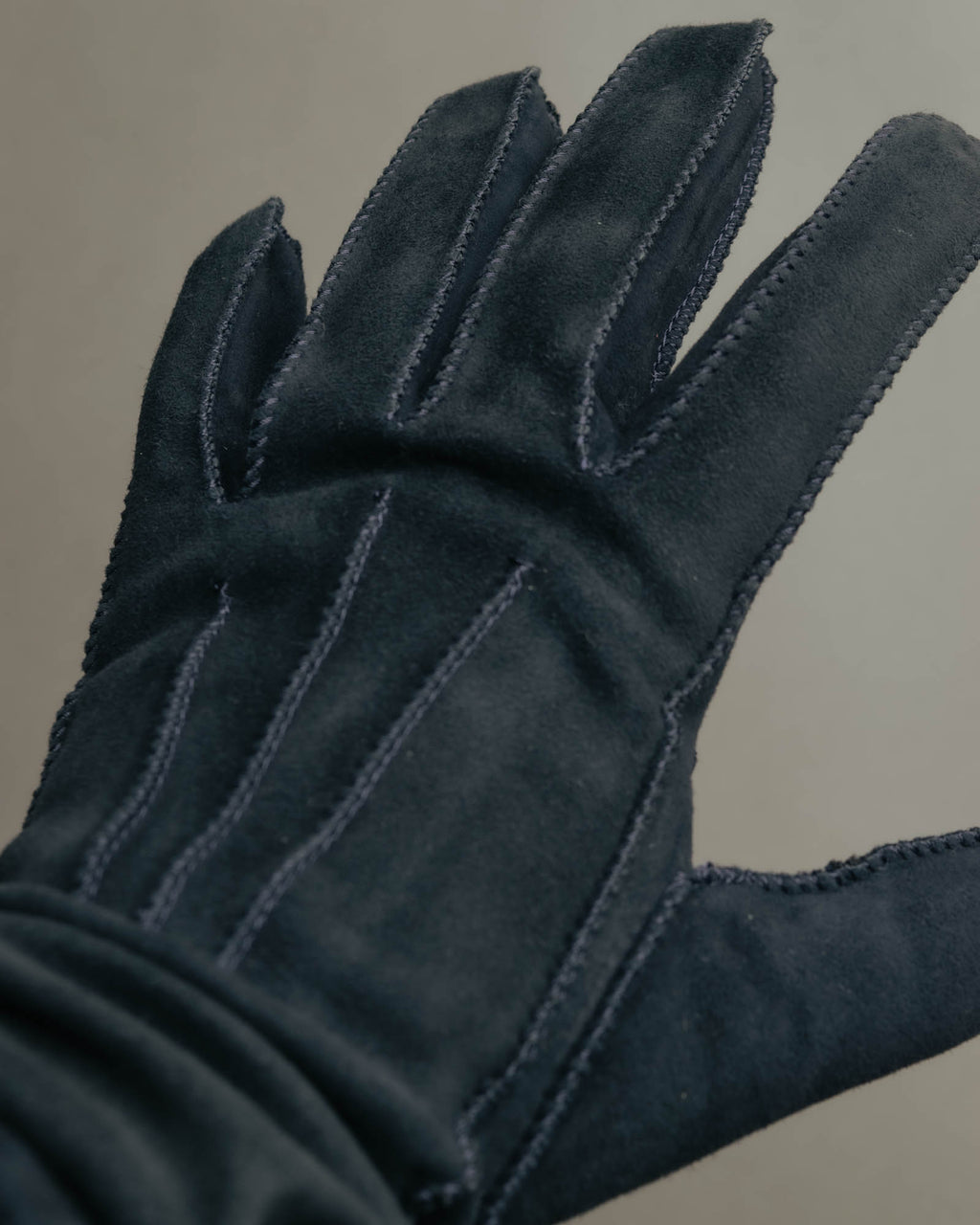 "BOTTEGA VENETA" 00's-10's Elegant suede long gloves