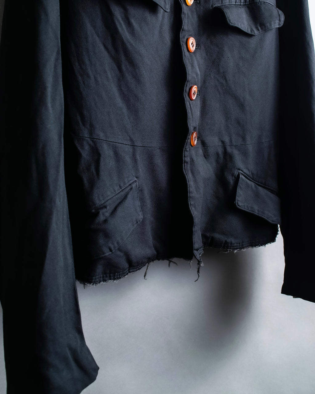 "COMME des GARCONS
COMME des GARCONS" 6 button detail raw edge jacket