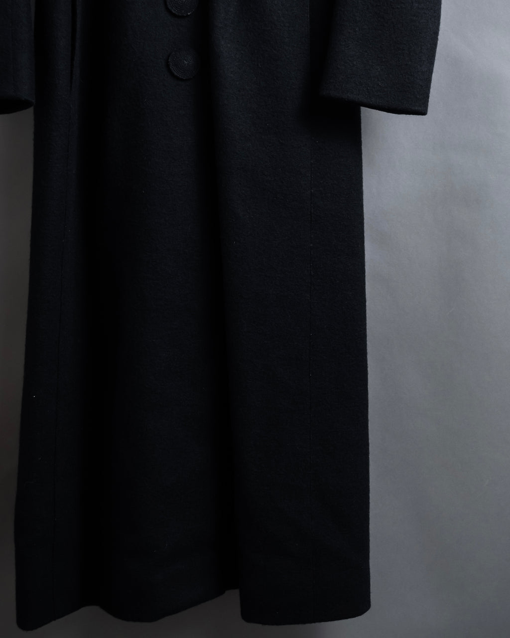 "Marc Jacobs" A soft flowing flared silhouette long coat