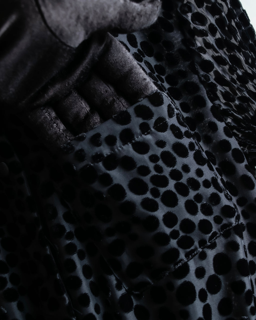 "EMPORIO ARMANI" Velvet dot beautiful pleated dress