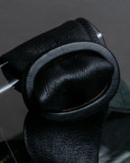 "BURBERRYS" Oval buckle design, supple leather belt