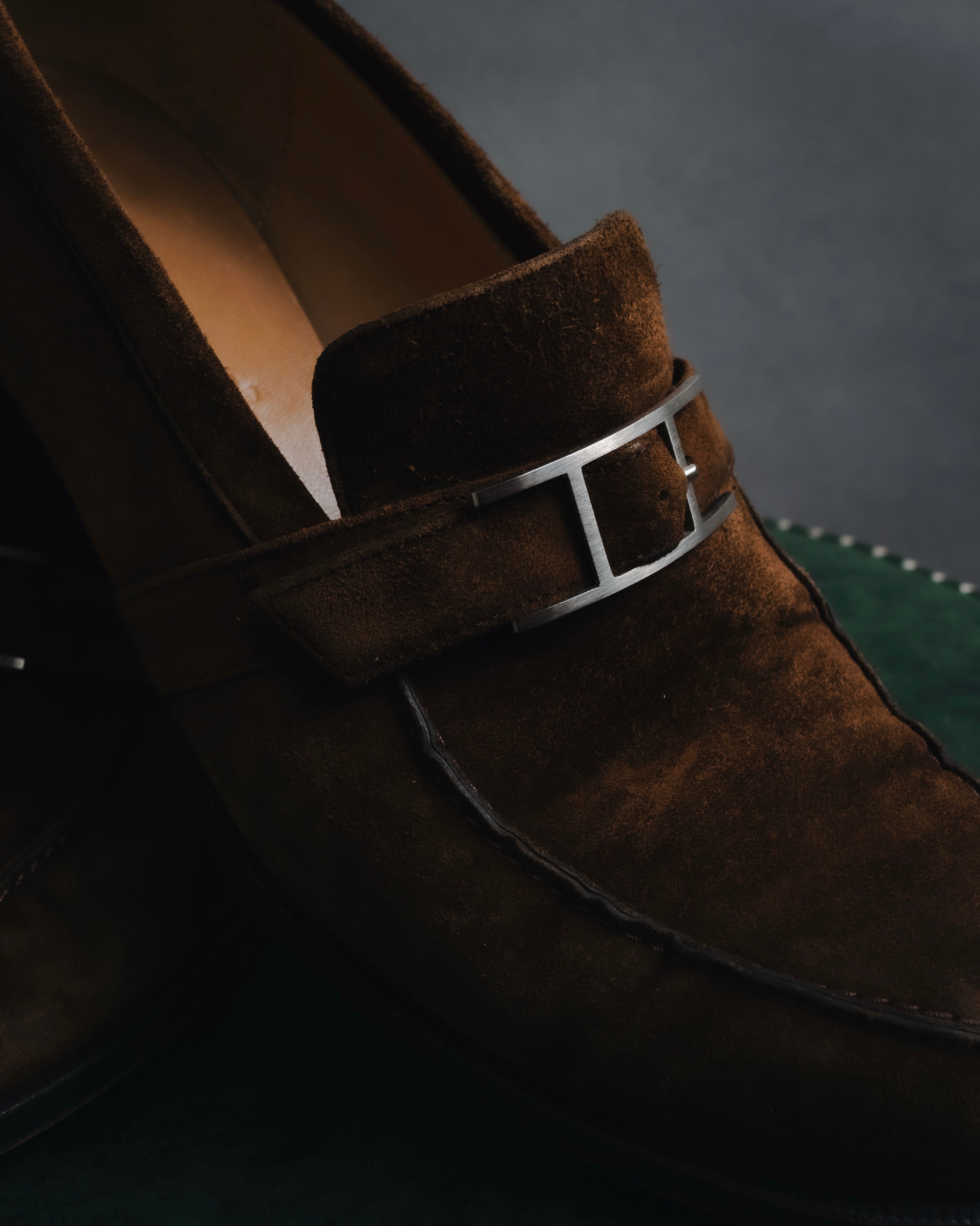 "HERMES" 00’s suede h buckle heeled loafers