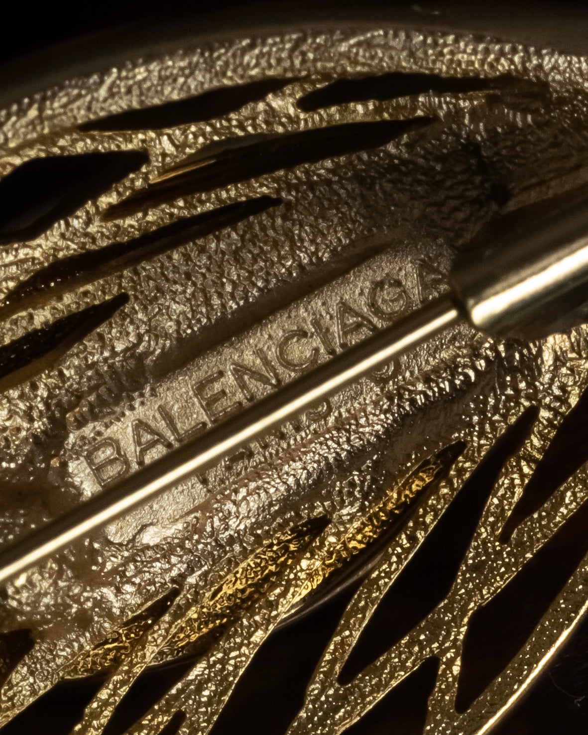 "BALENCIAGA" Floral＆leaf motif brooch set of 2