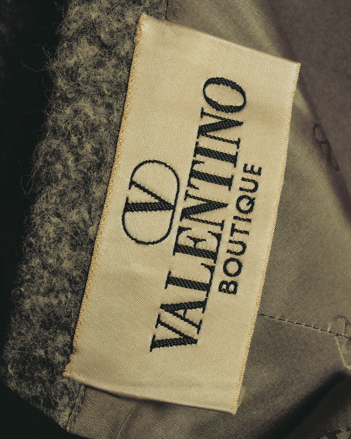 "VALENTINO BOUTIQUE" 80's Brushed alpaca skirt suit