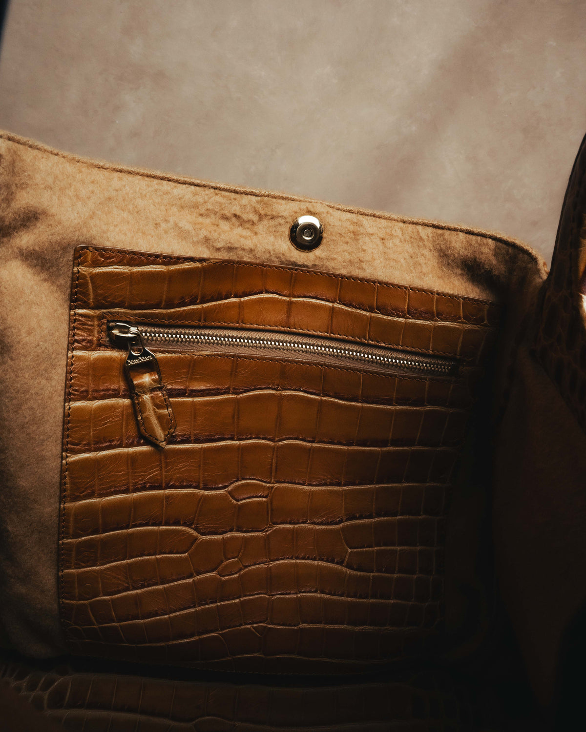 “Max Mara” 00’s-20’s crocodile-embossed 2way backpack