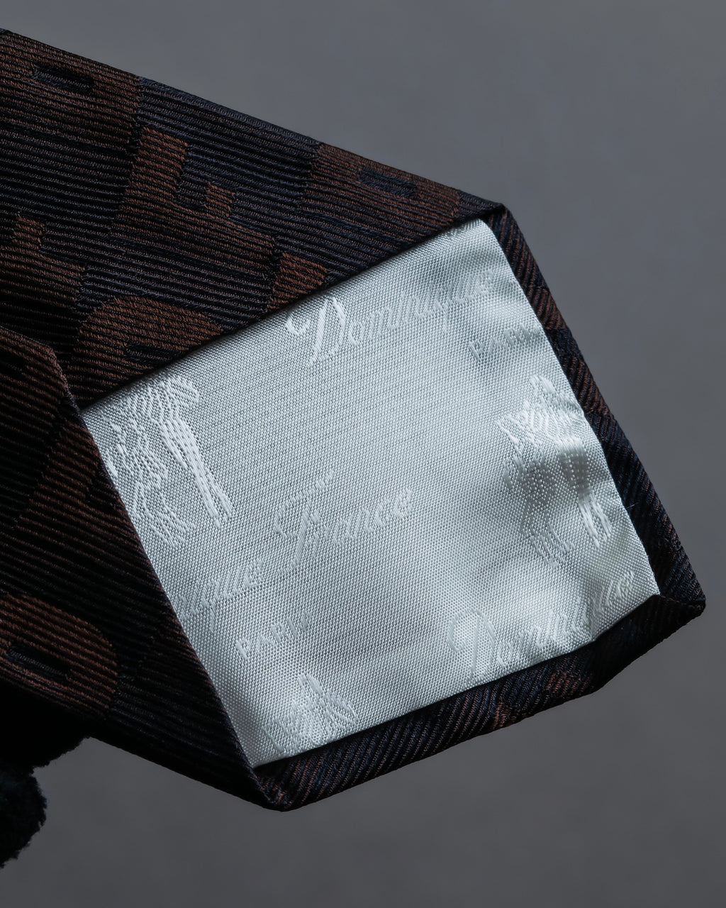 "DOMINIQUE FRANCE" Logo engraved silk necktie