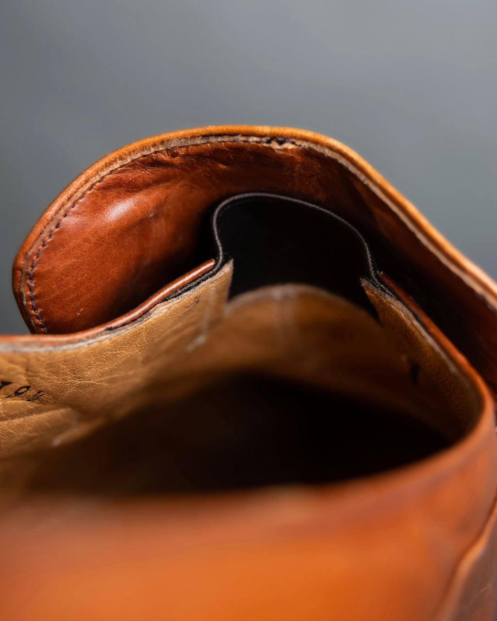 “CELINE” triomphe belt designed loafers