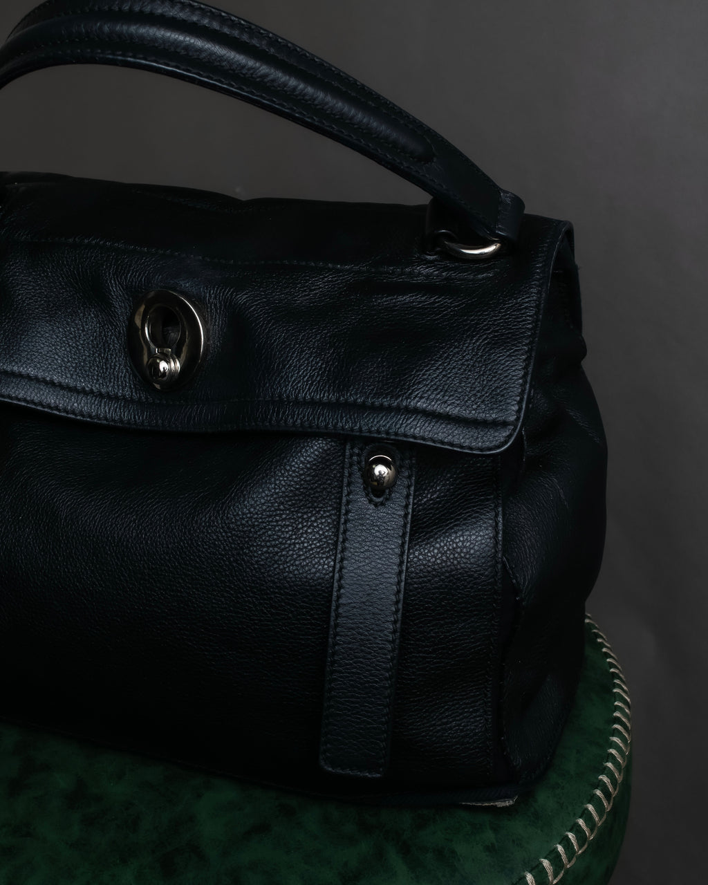 "YVES SAINT LAURENT" Silver parts design Muse toe leather bag