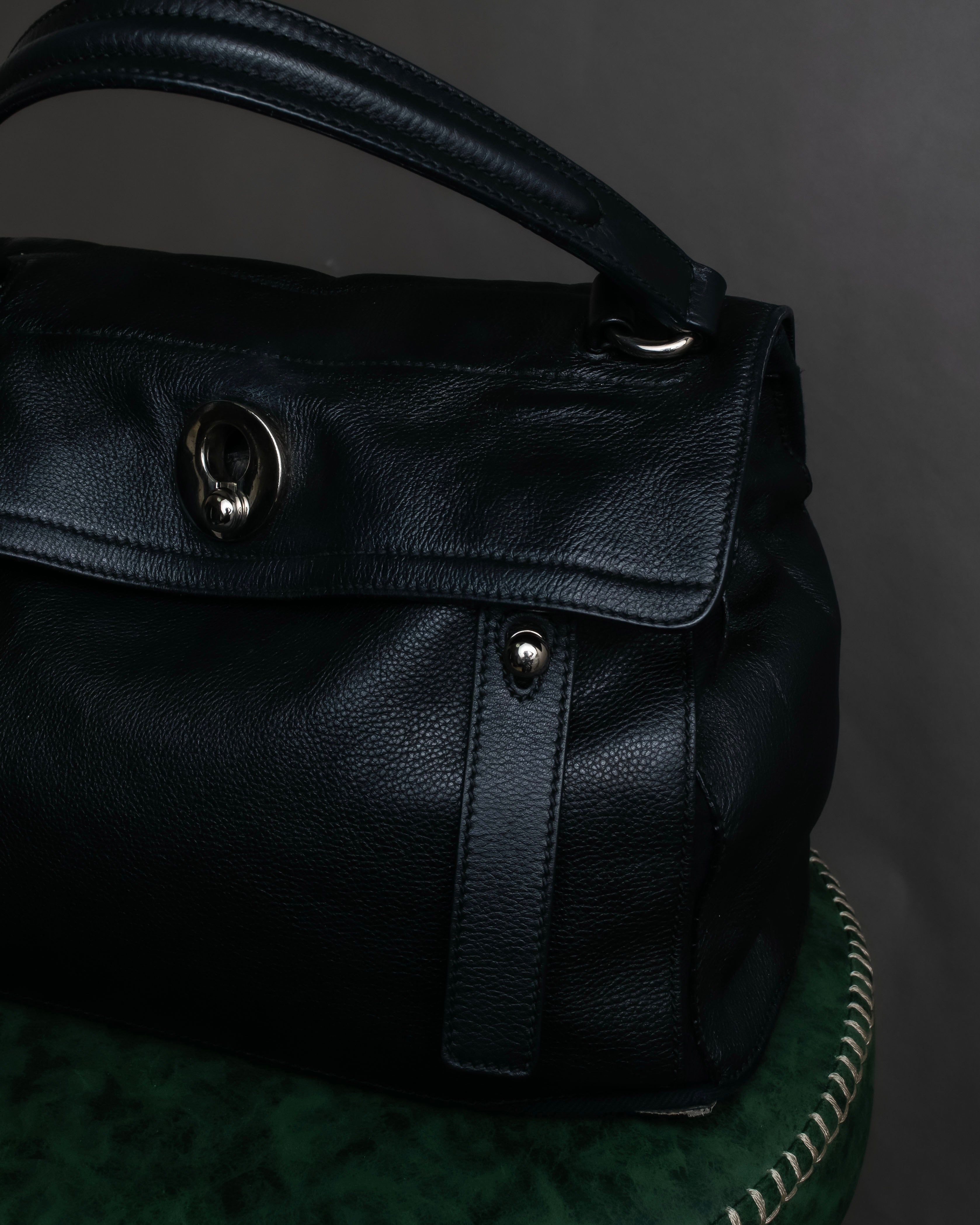 "YVES SAINT LAURENT" Silver parts design Muse toe leather bag