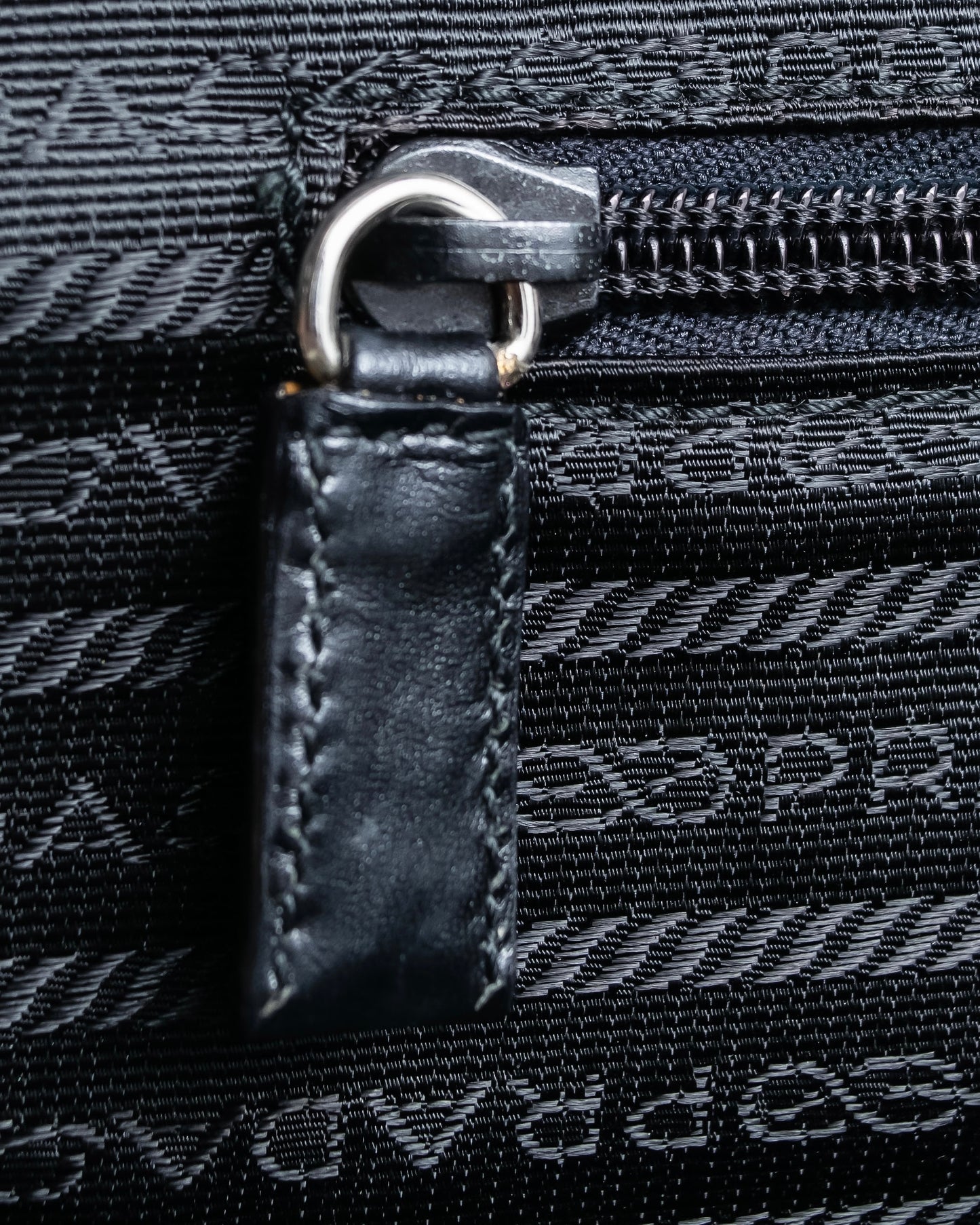 "PRADA" Clasp design monotone color bowling bag