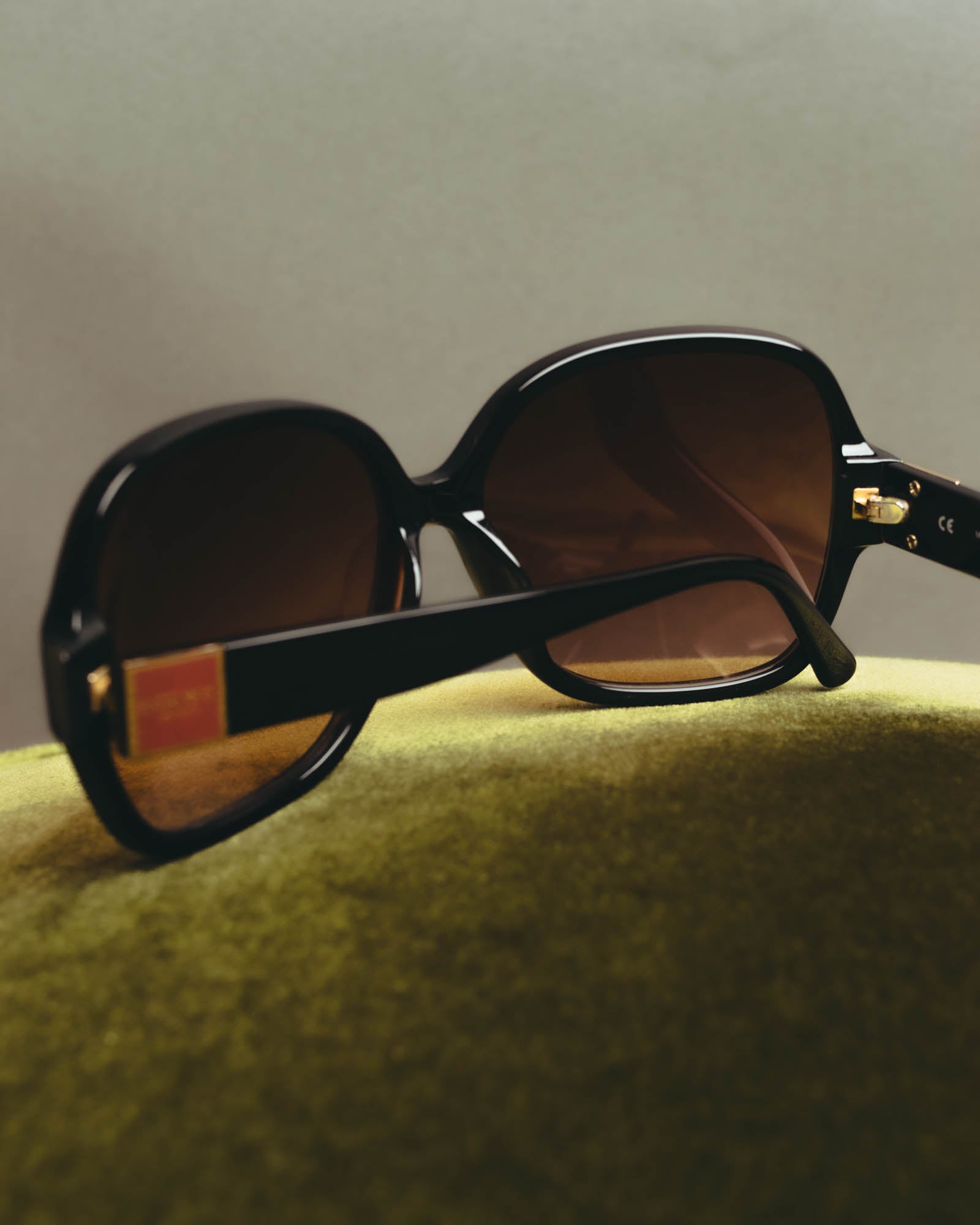 "LOEWE" 00's-10's Oversized butterfly sunglasses