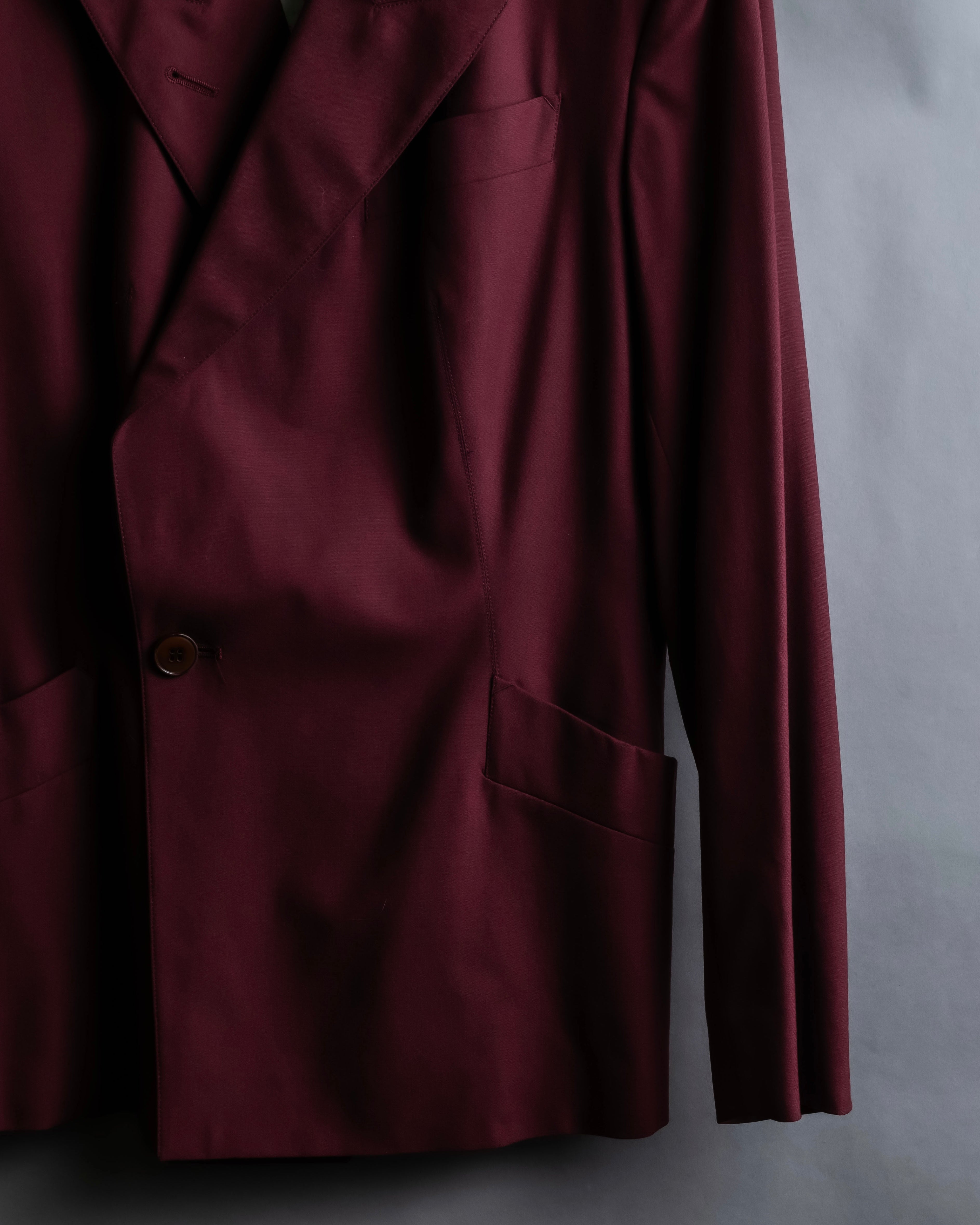 "JEAN PAUL GAULTIER FEMME"
Bordeaux color peaked lapel wool tailored jacket