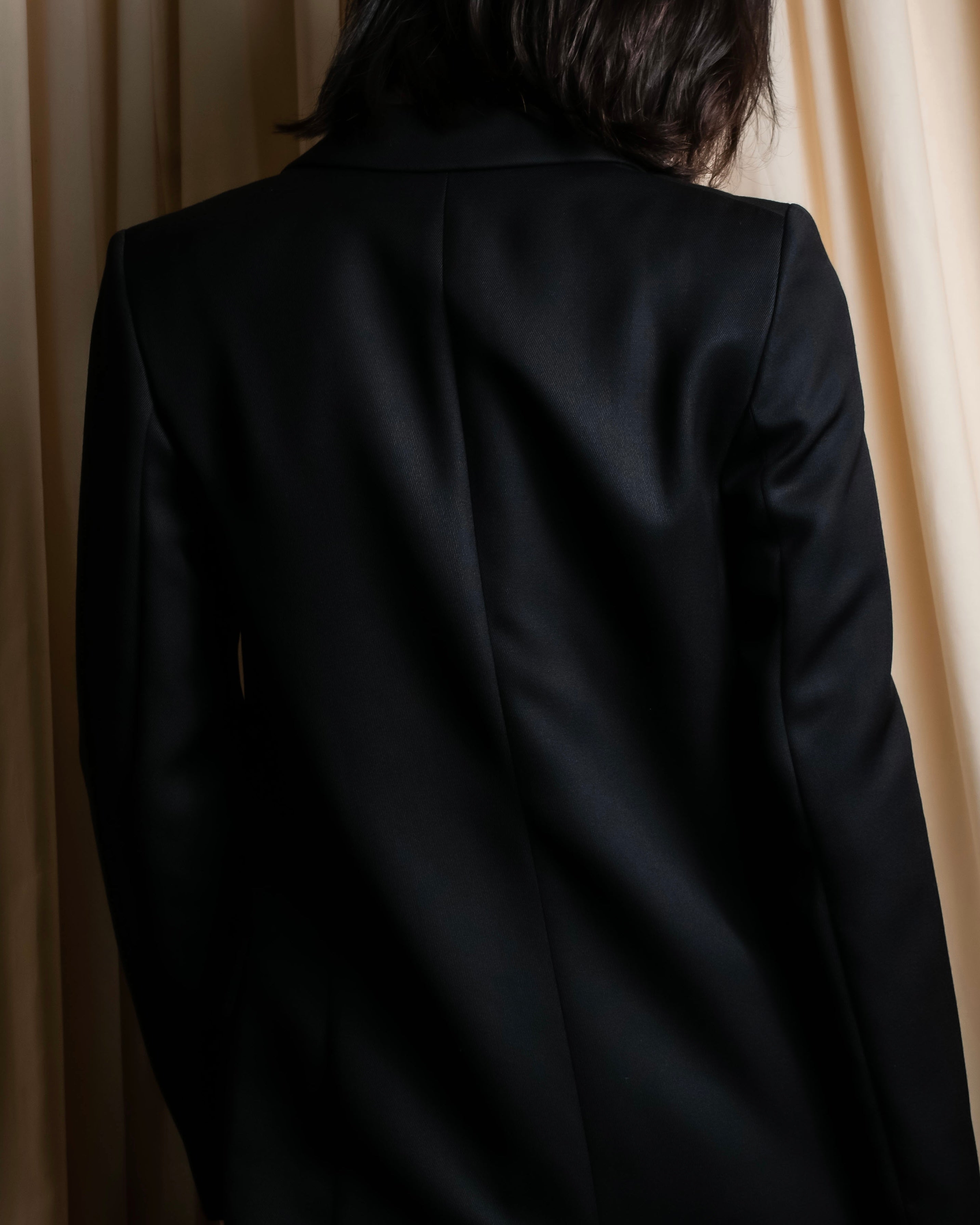 "HUGO BOSS" Satin switch lapel shaped tailored coat