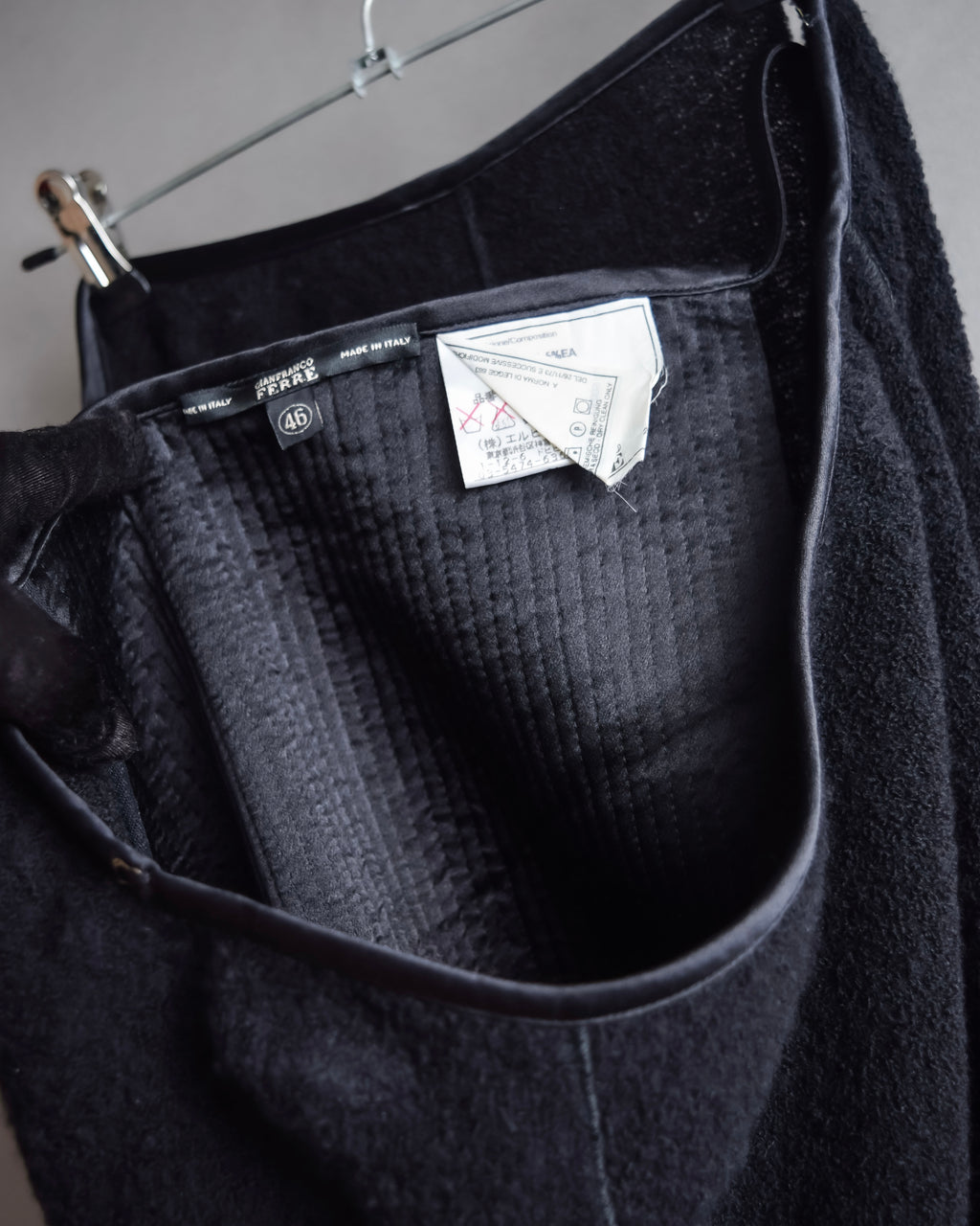 "GIANFRANCO FERRE" Structured wool satin ruffle inner detail set up