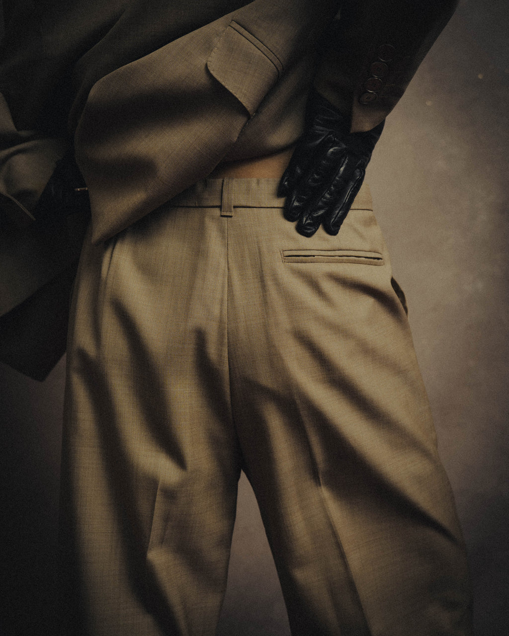 -SPECIAL- "HERMÈS" 90's-00's Wool silk tailored asymmetrical setup suit