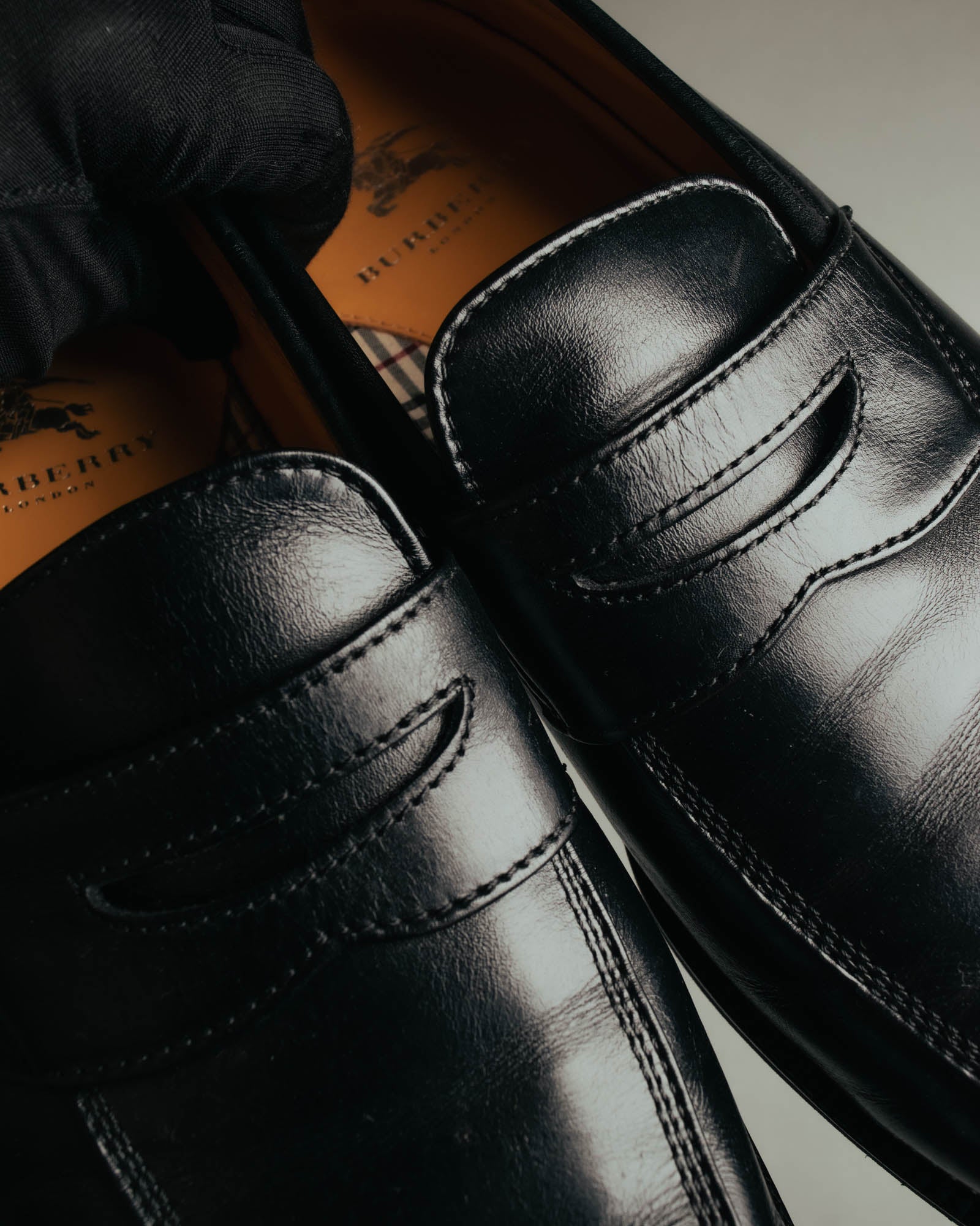 Burberry London” 00's-10's Black leather penny loafers – MOOD