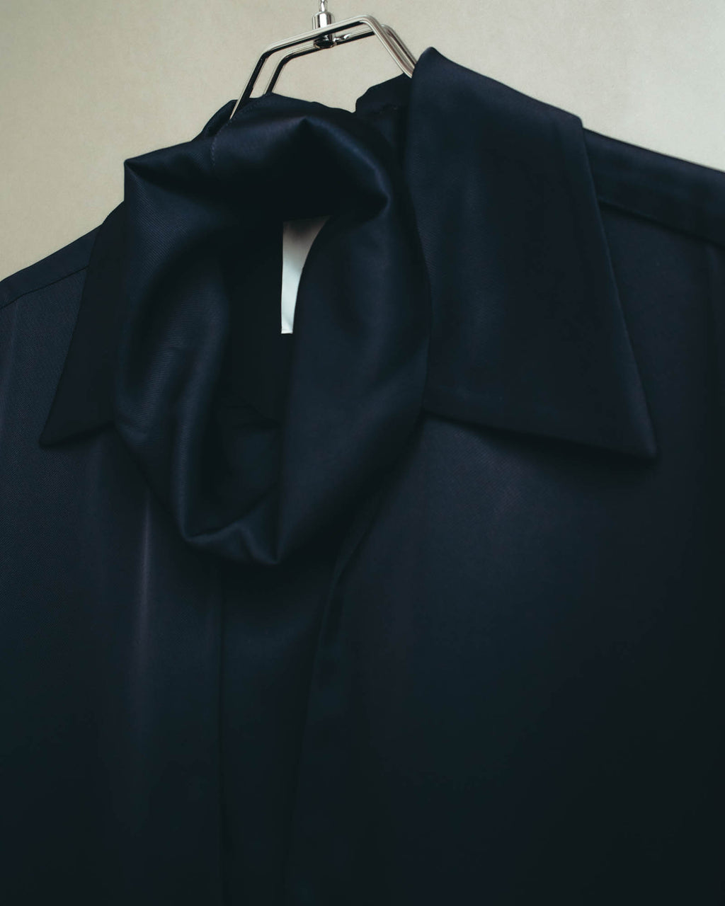 -SPECIAL- "Jil Sander" 2023 Elegant rayon skipper mock-neck shift dress