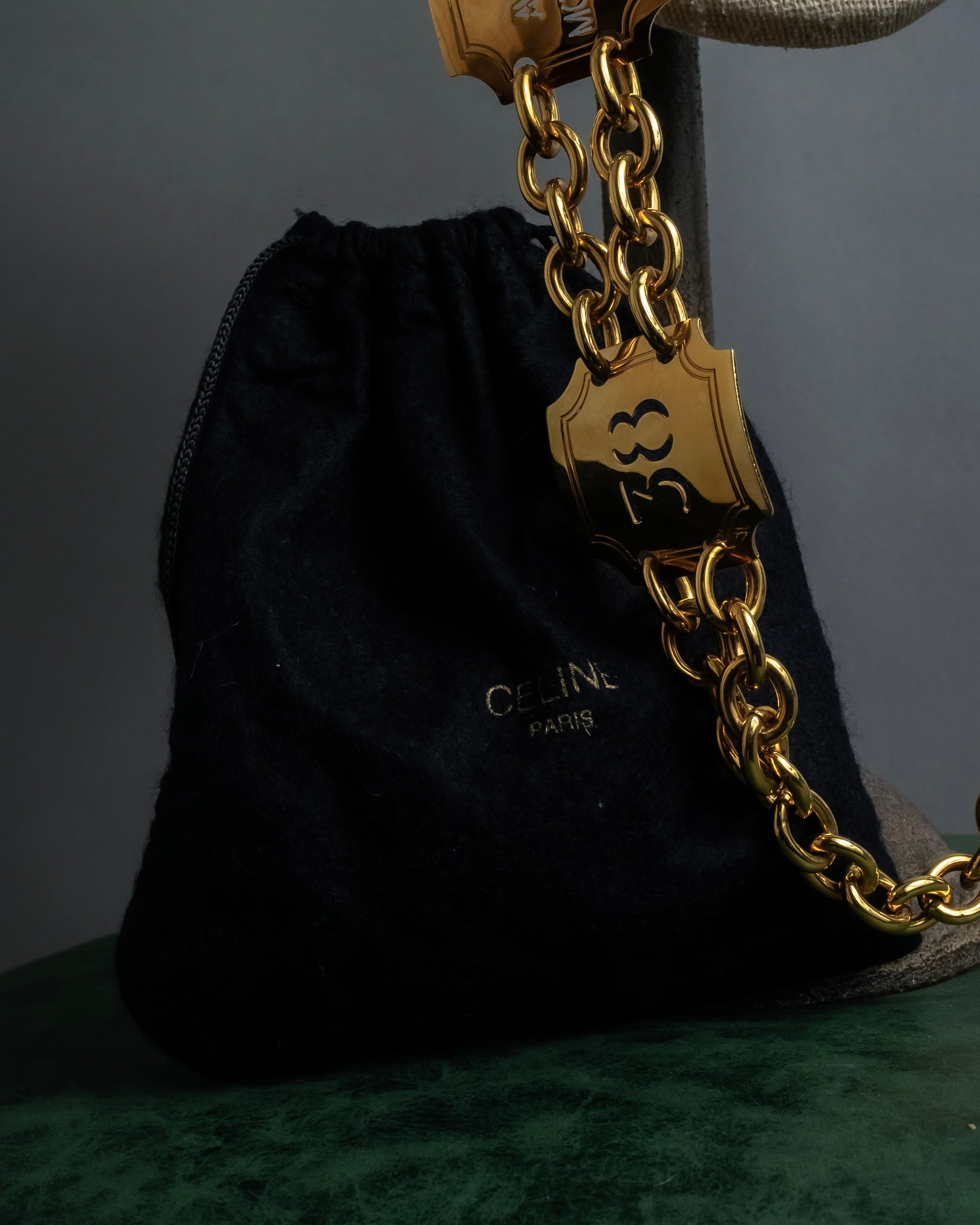 "CELINE" AVENUE MONTAIGNE 38 design gold necklace & belt