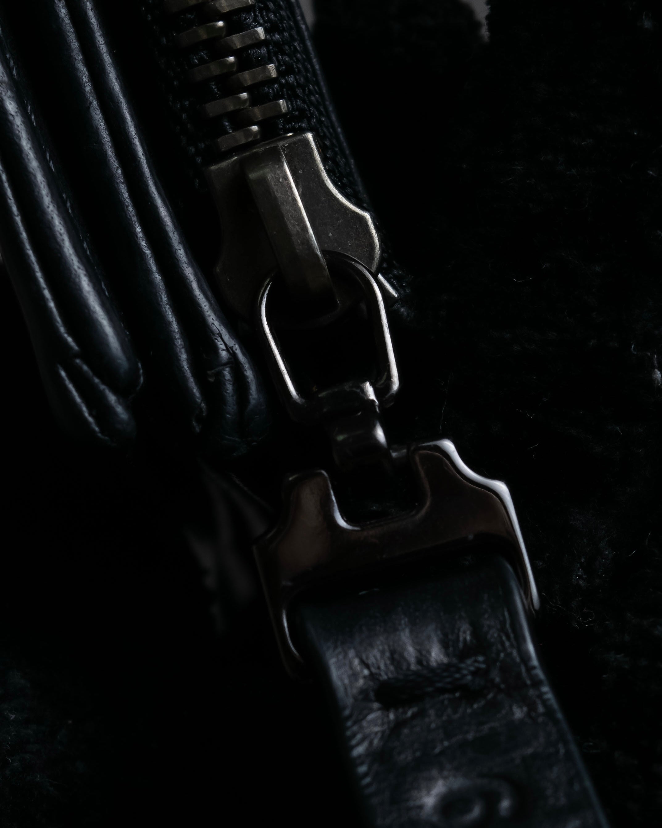 "MAISON MARGIELA" Anonymous stitch design bi-fold wallet