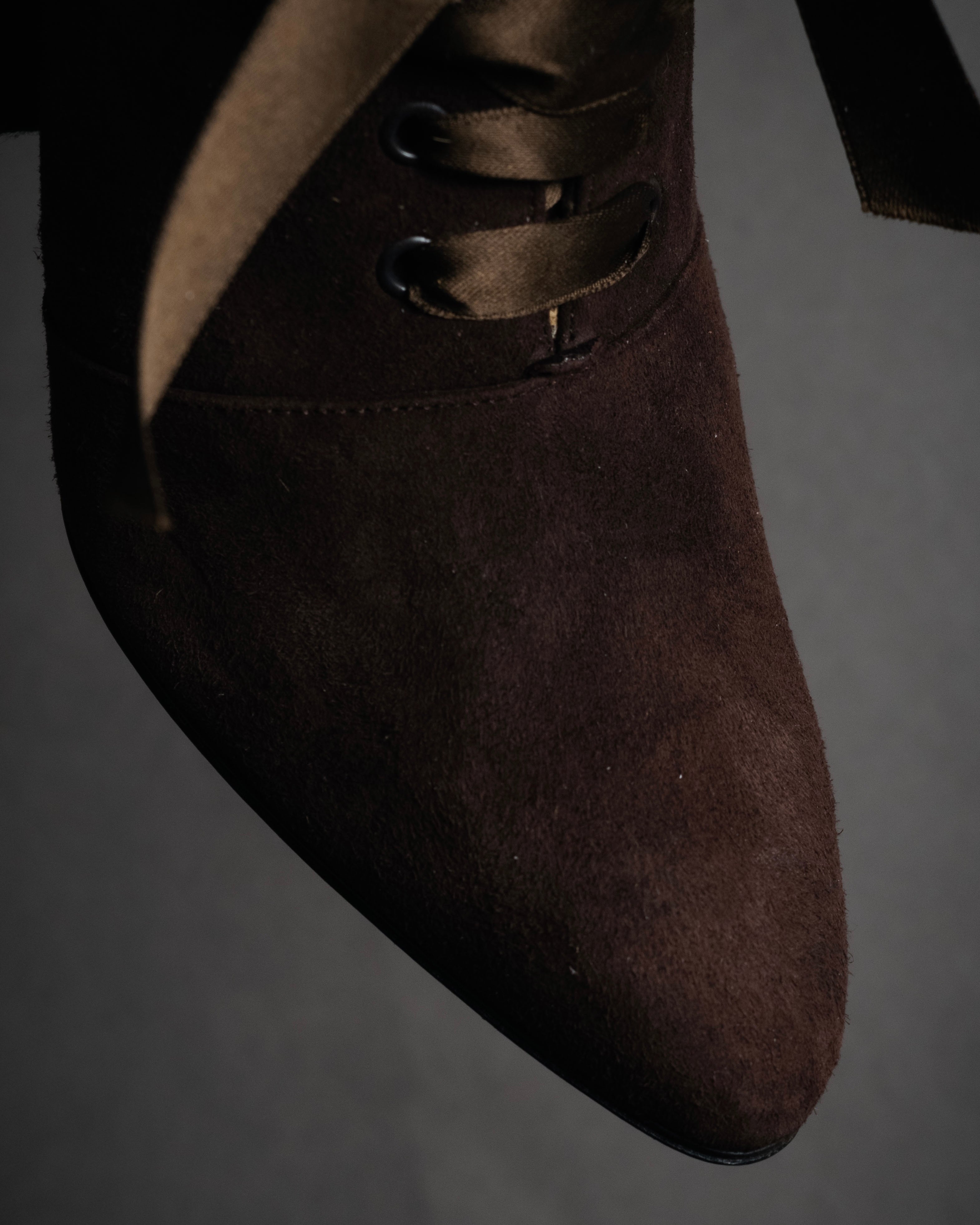 “Yves Saint Laurent” 90’s-00’s Suede ribbon lace-up pumps