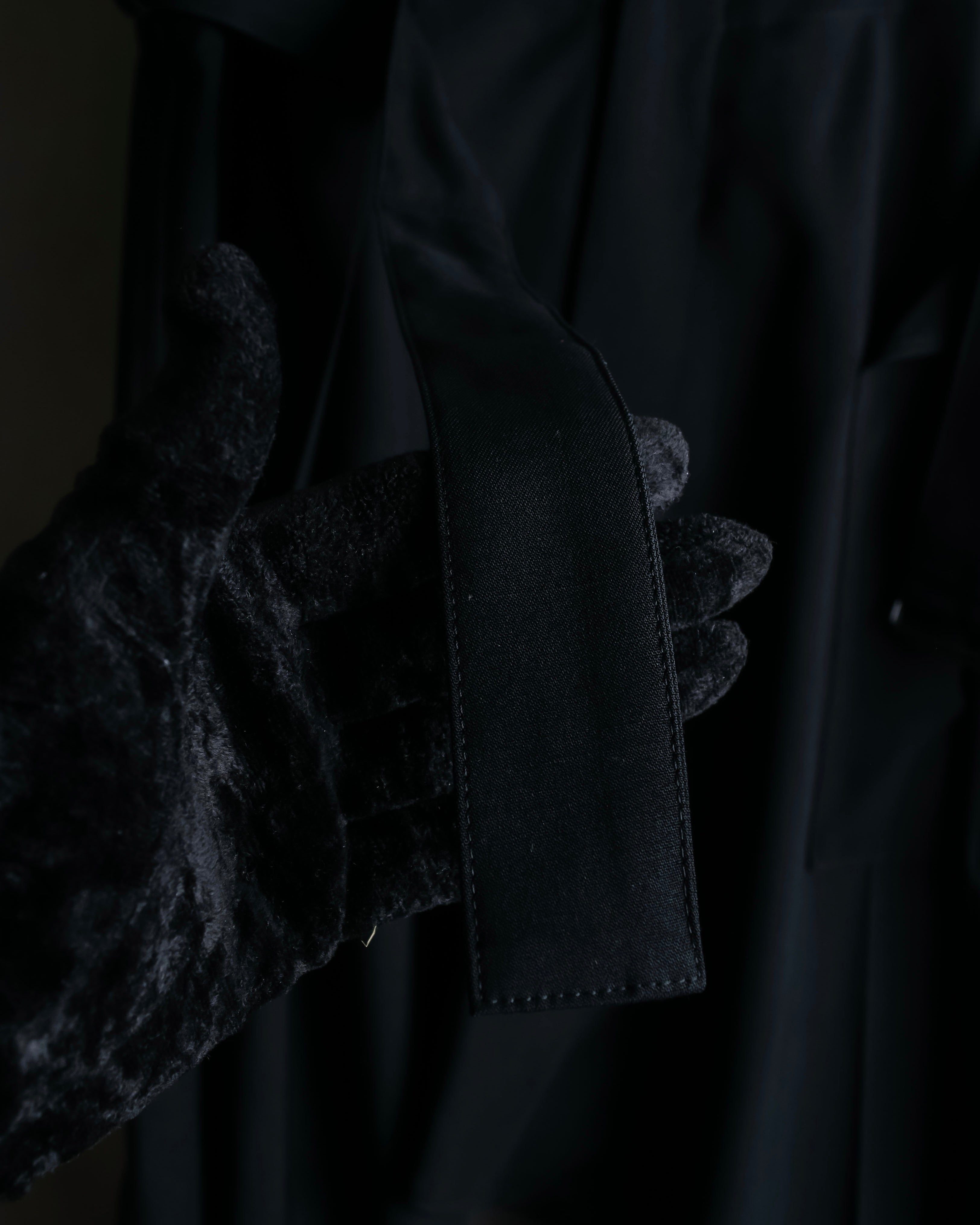 "YOHJI YAMAMOTO +NOIR" Asymmetrical slit sarouel slacks