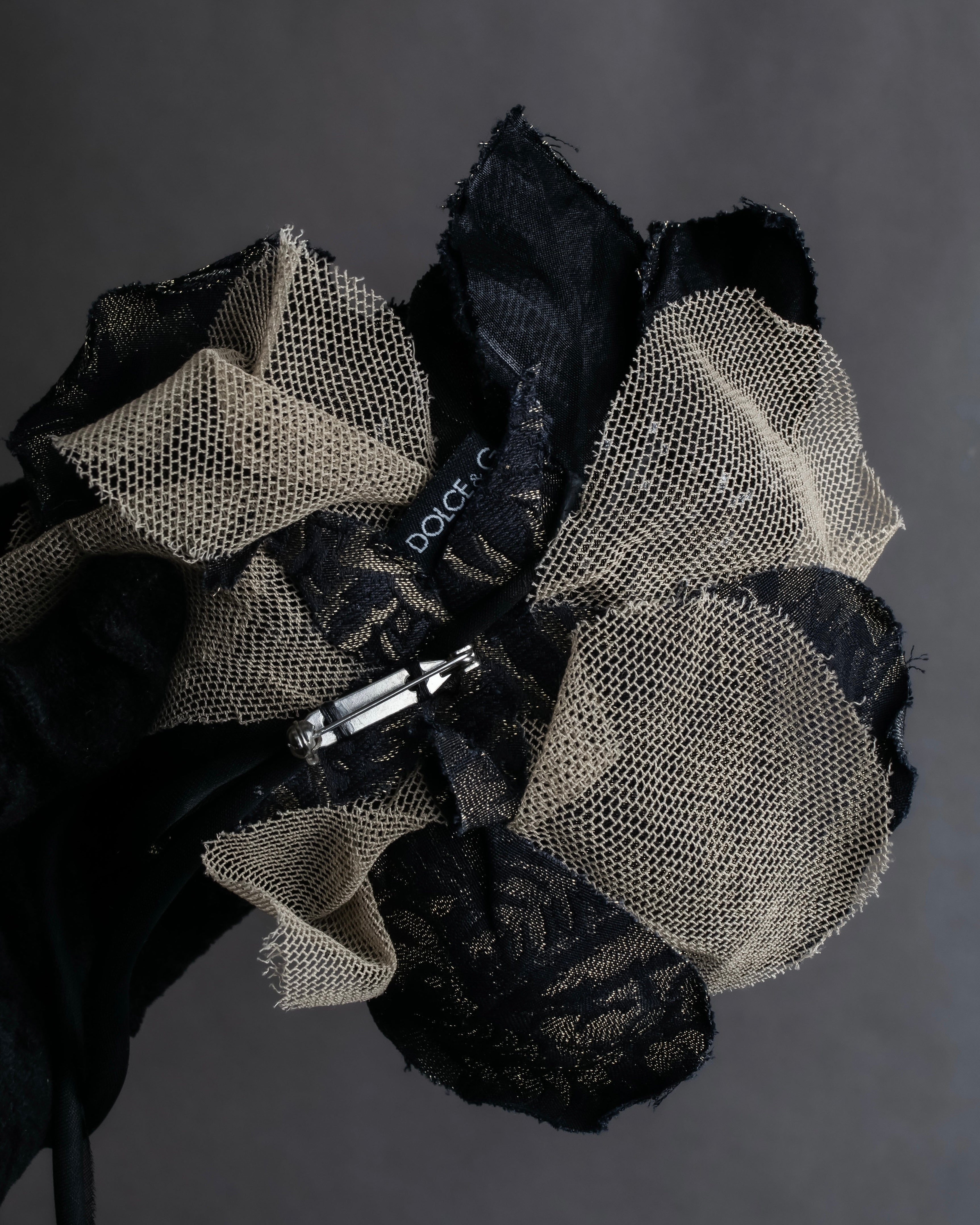 "DOLCE &amp; GABBANA" Flower motif tulle layered brooch