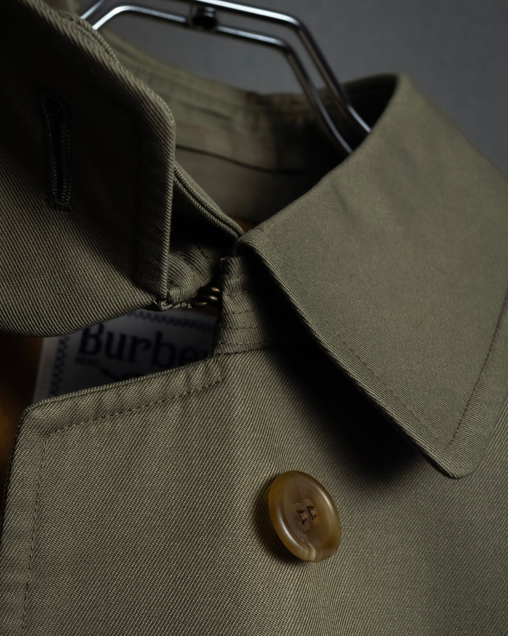 "BURBERRYS" Cape-attached design stand collar coat