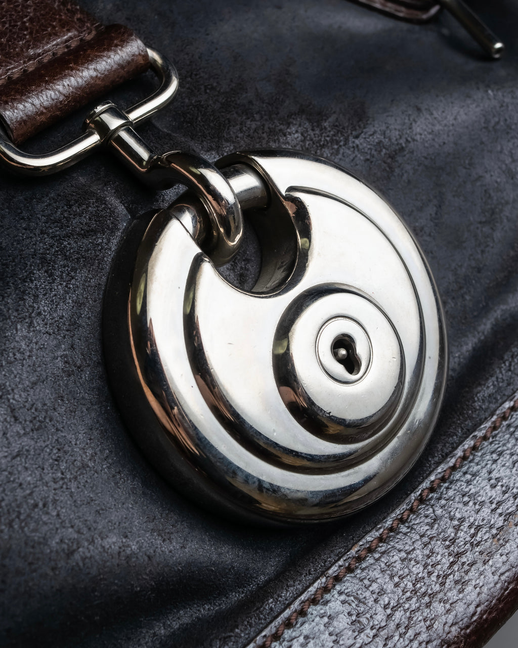 "BALENCIAGA" Circle lock design leather doctor bag
