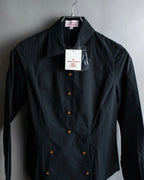 "Vivienne Westwood RED LABEL"
 Front button cutting design shirt