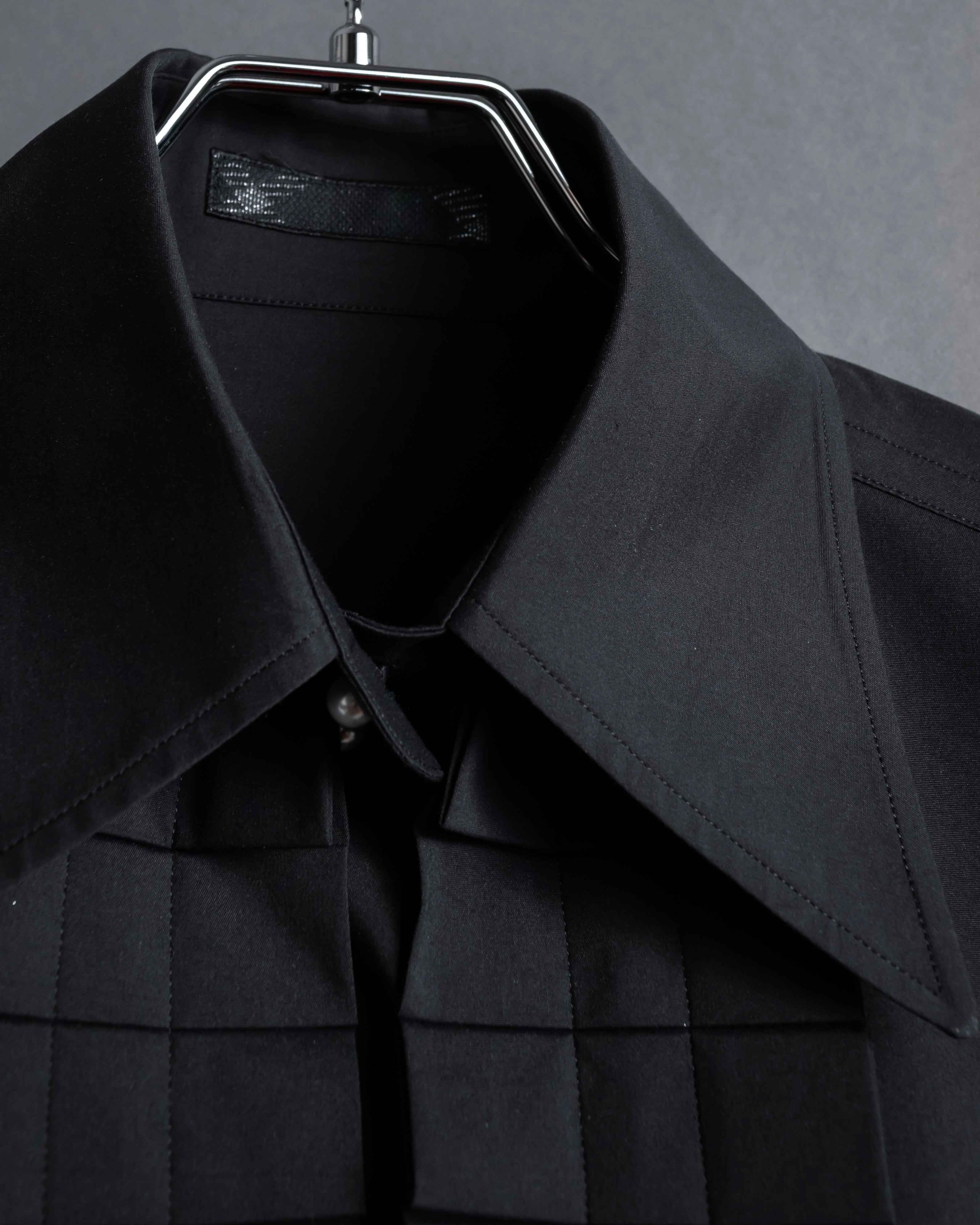 “BURBERRY” Tuxedo bib detail dress shirt