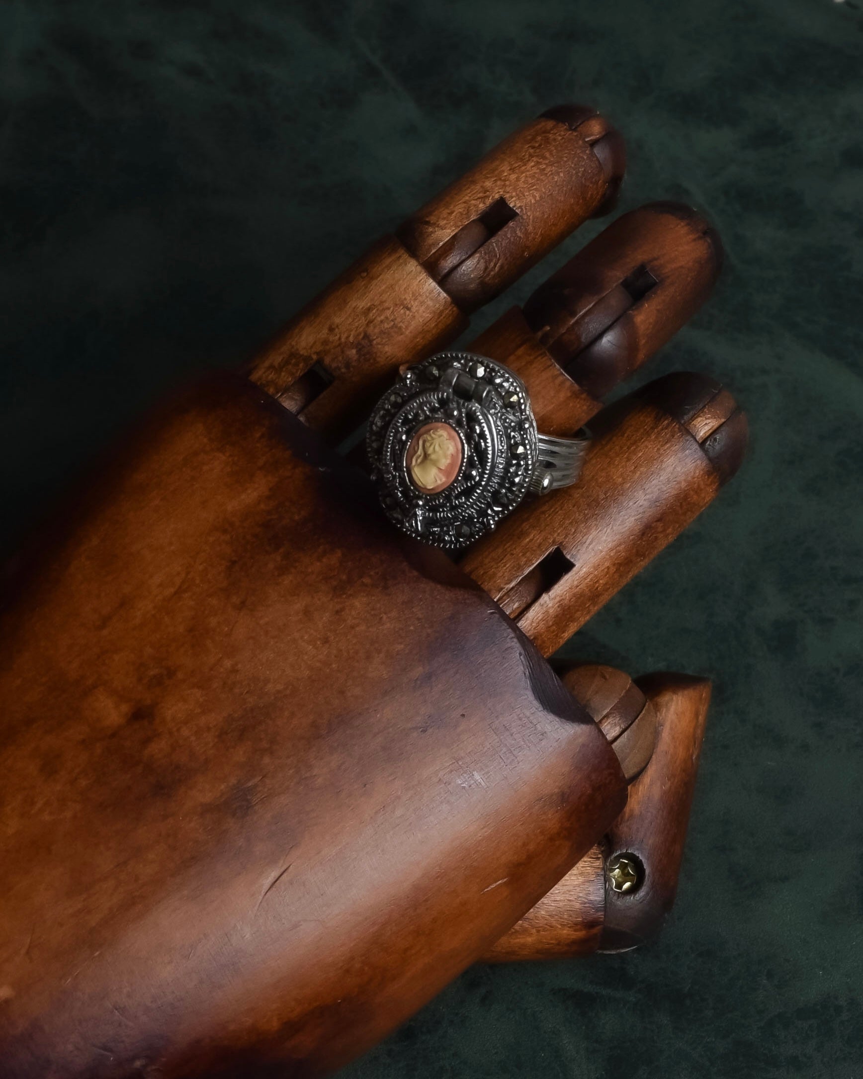 "Victorian cameo locket ring watch"