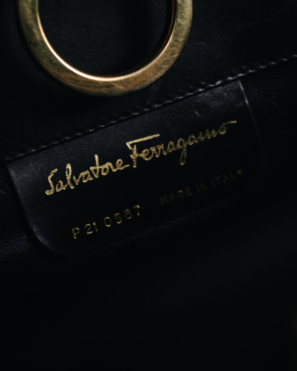 "Salvatore Ferragamo" 90’s Iconic gancini chain shoulder bag