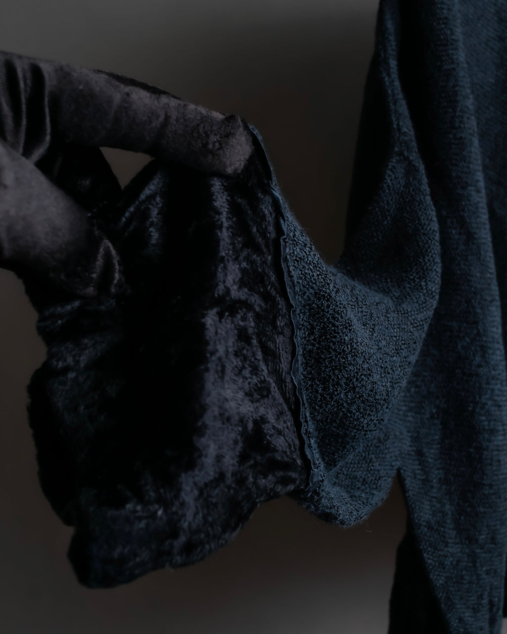 Vintage velour-trimmed box silhouette knit