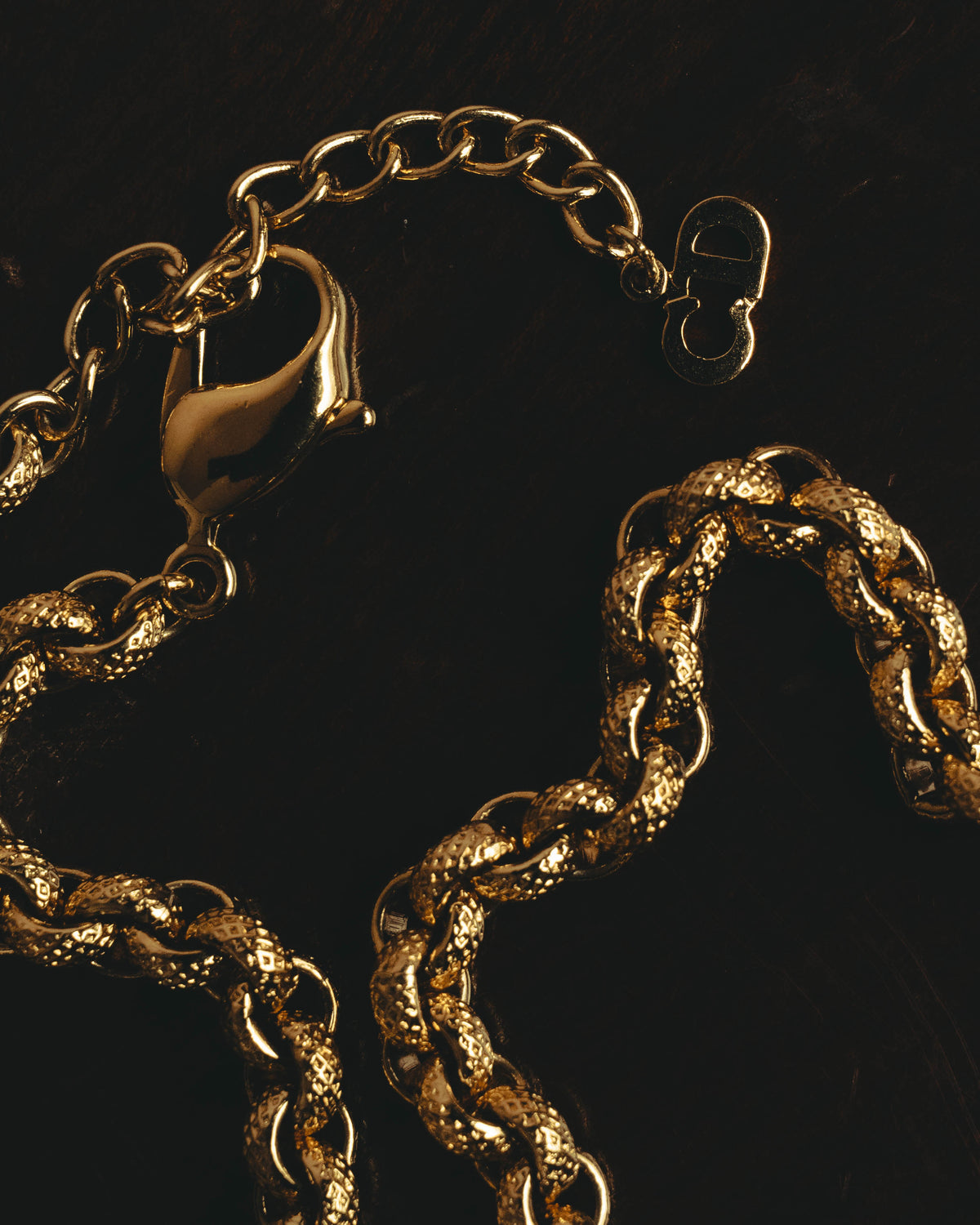 -SPECIAL- “Christian Dior” 70’s-80’s Textured triple ring link necklace