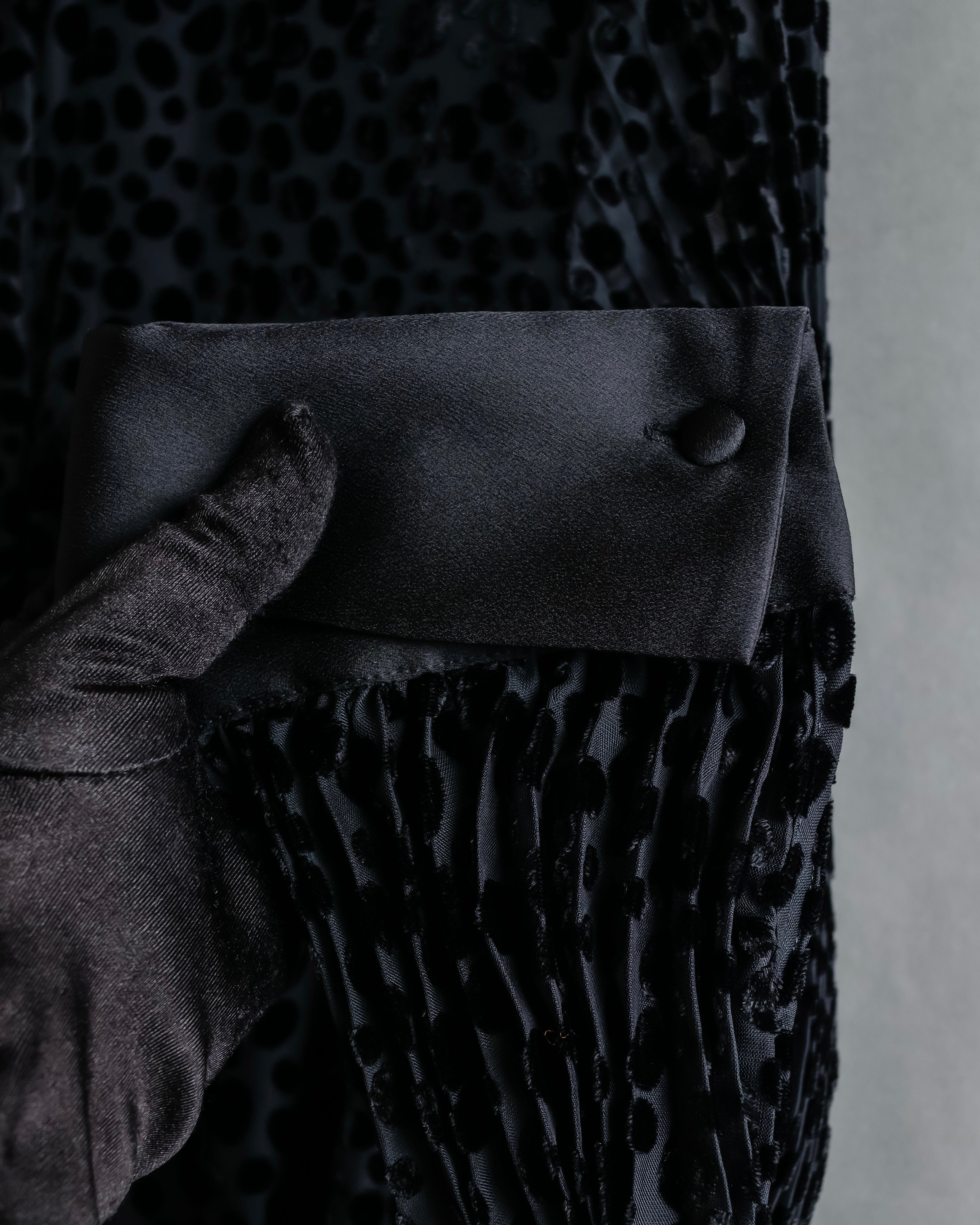 "EMPORIO ARMANI" Velvet dot beautiful pleated dress