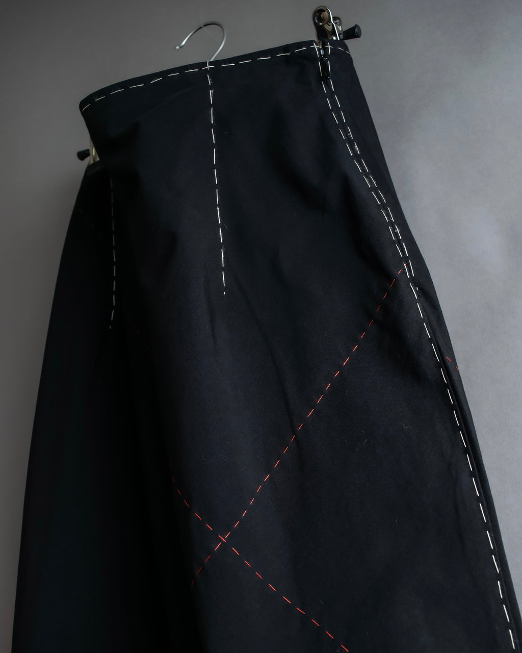 "YOHJI YAMAMOTO" Stitched hemline design flared skirt