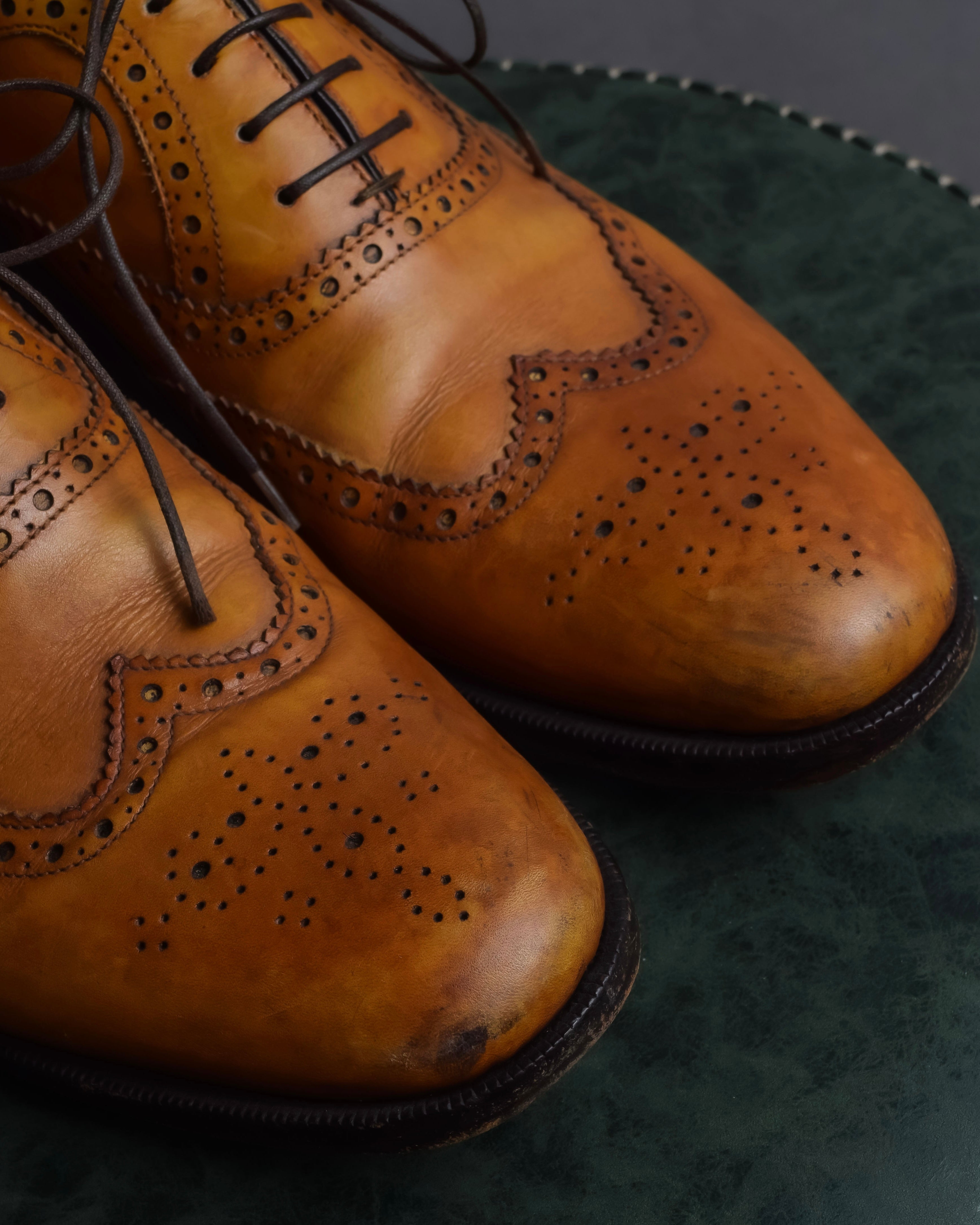 Christian Louboutin - Wingtip Brogue Leather Shoes - Brown - Size 40