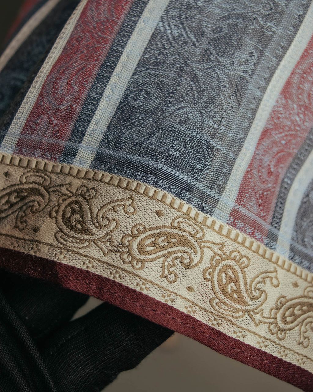 “Yves Saint Laurent” 90’s-00’s Paisley stripe cotton scarf
