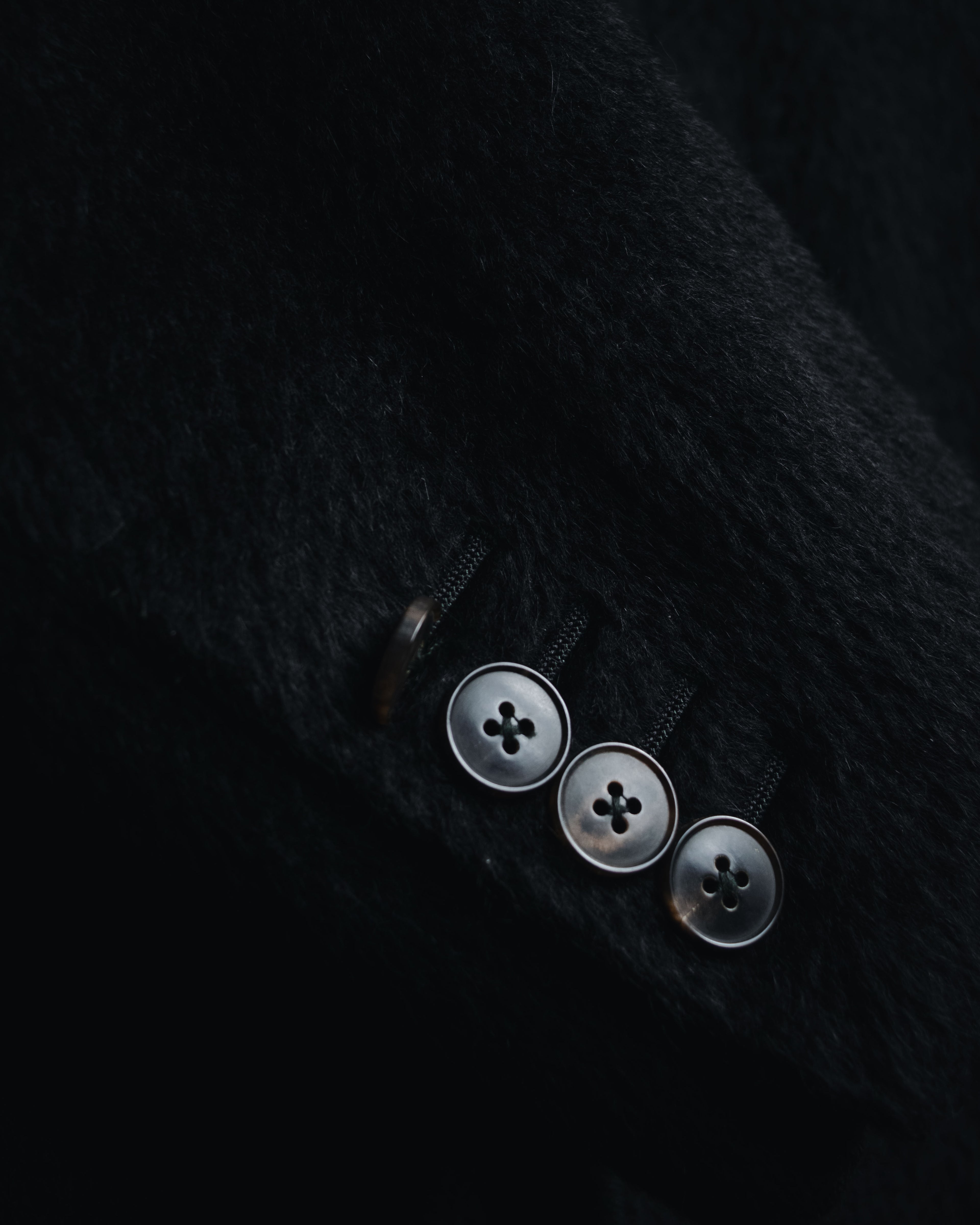 –SPECIAL– "GUCCI" 09-12’s Classically tailored llama-blend Chesterfield coat