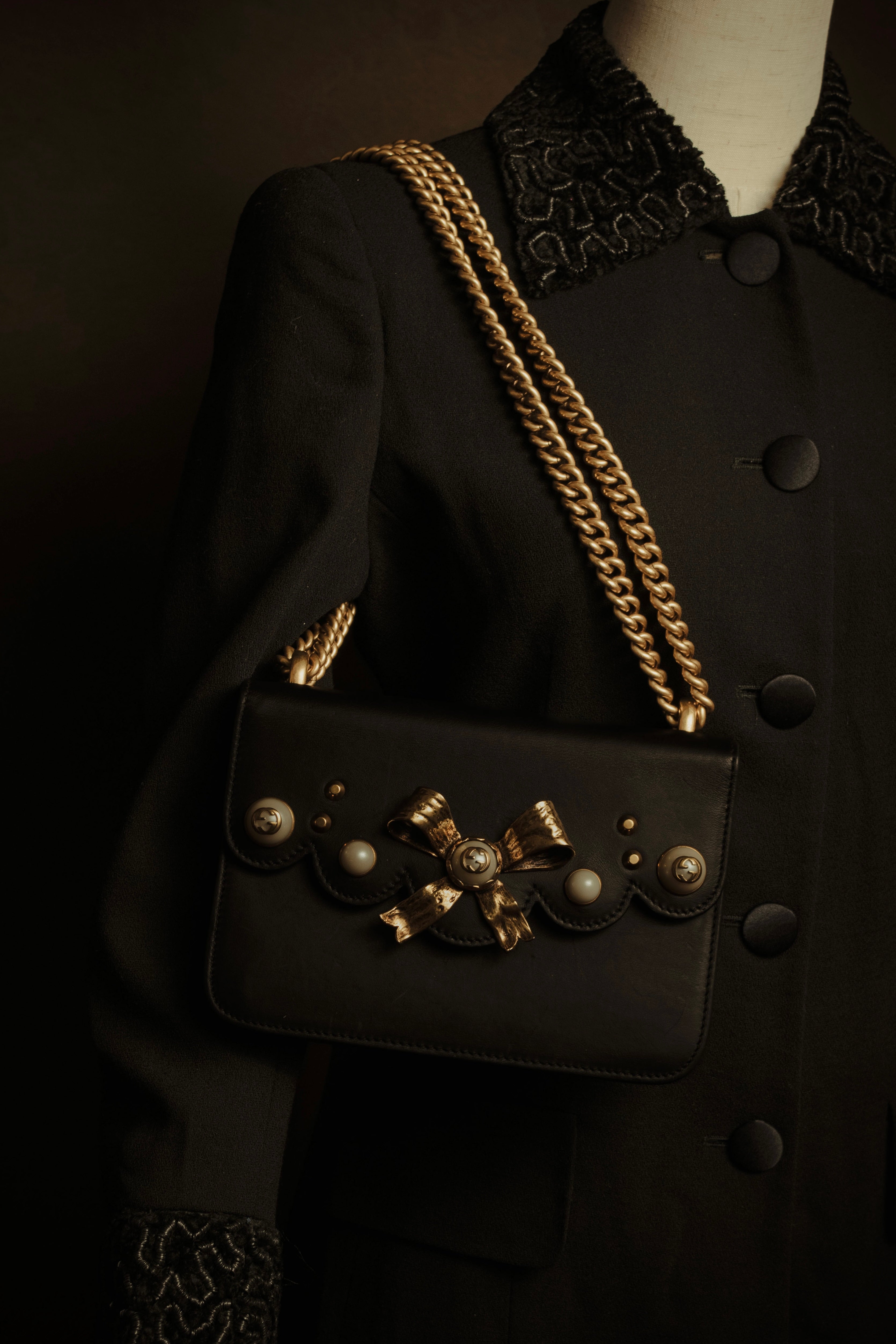 –SPECIAL– “GUCCI”
2016-2022 Bow embellished chain shoulder bag