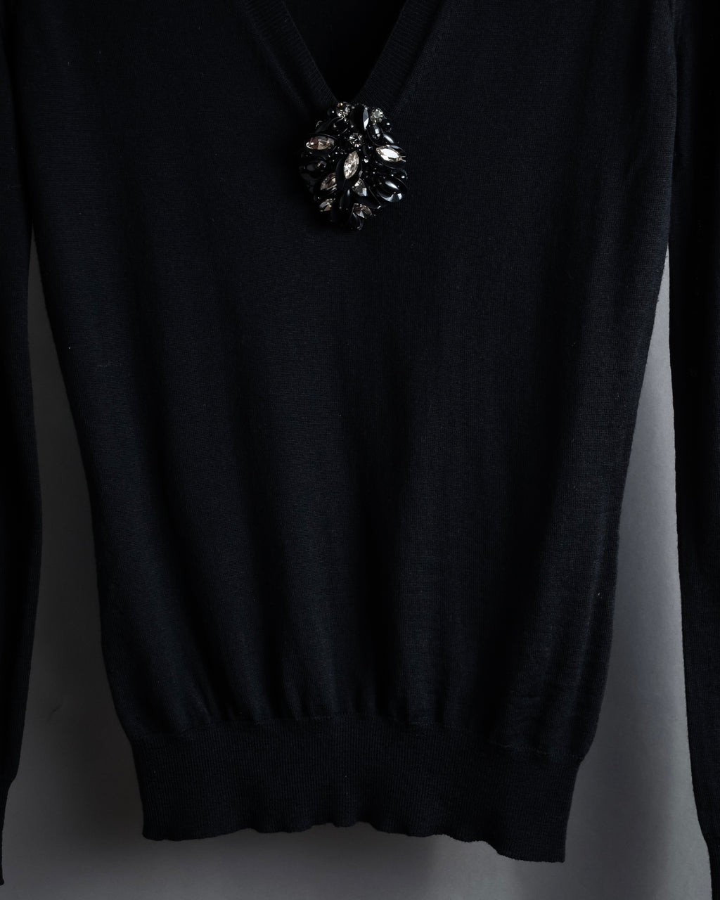 "GUCCI" Embellished v neck jewel knit sweater