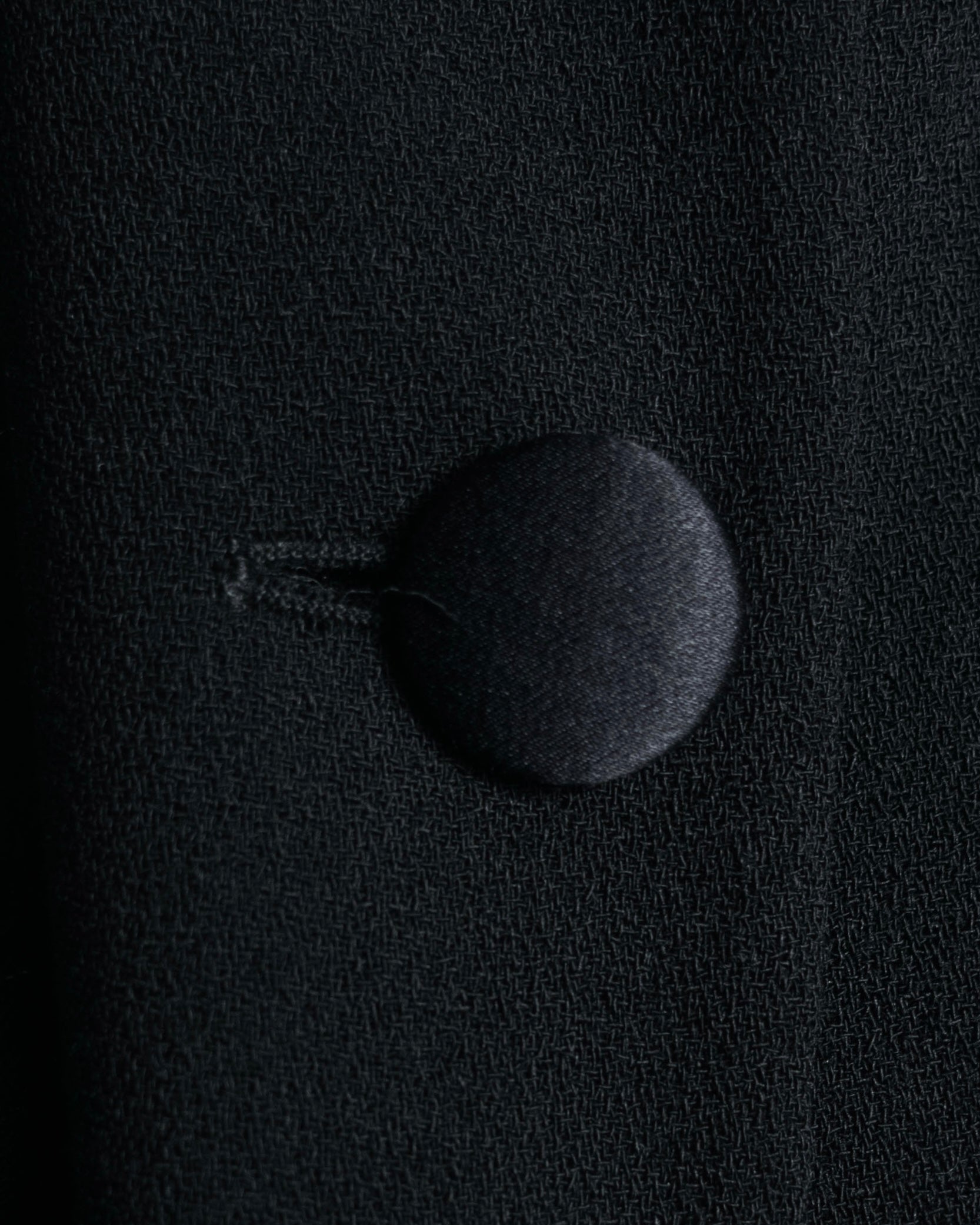 –SPECIAL– “FENDI” 90’s Embroidered collar long tailored jacket