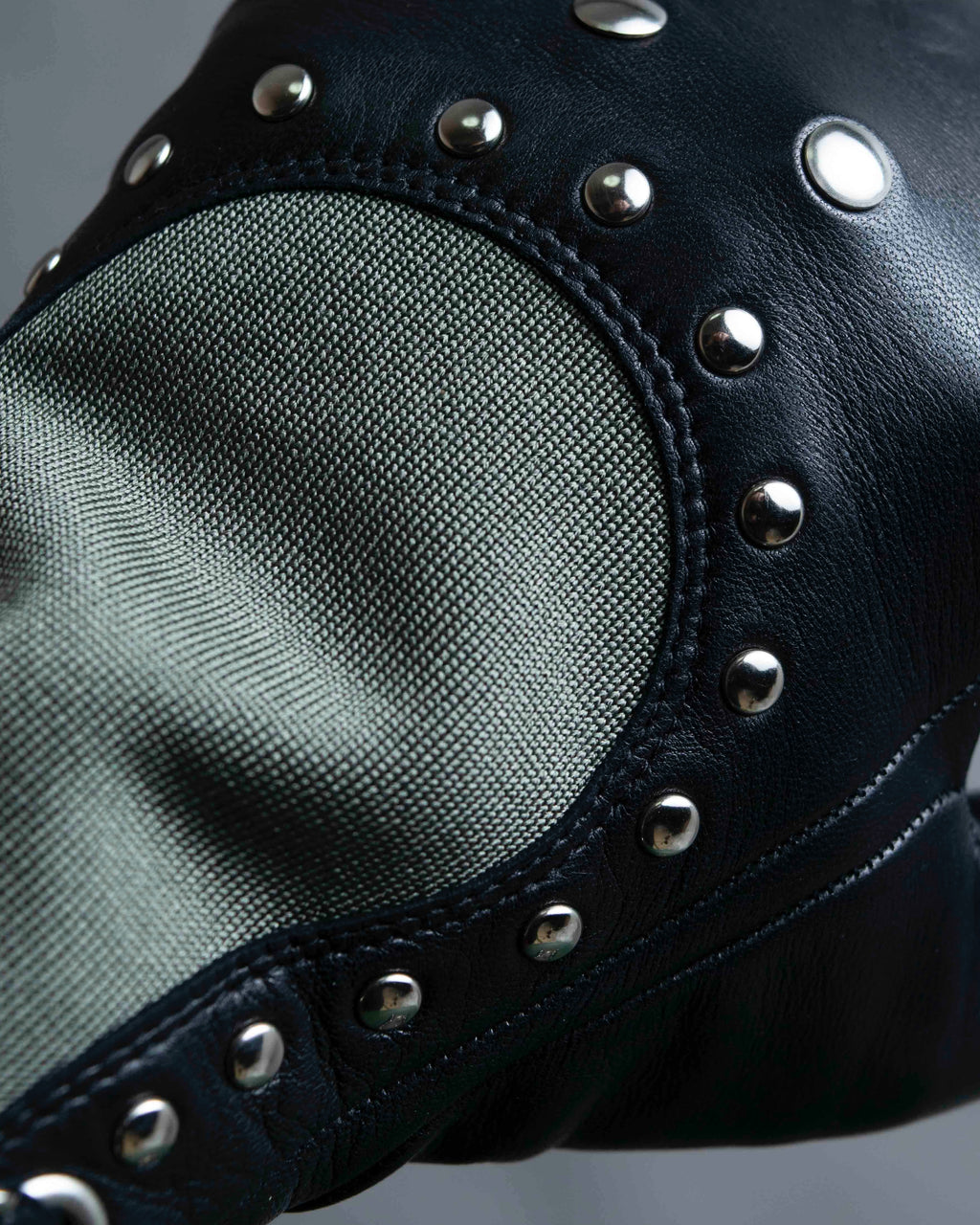 For lease "Christian Dior" Stud design metal plate docking leather gloves