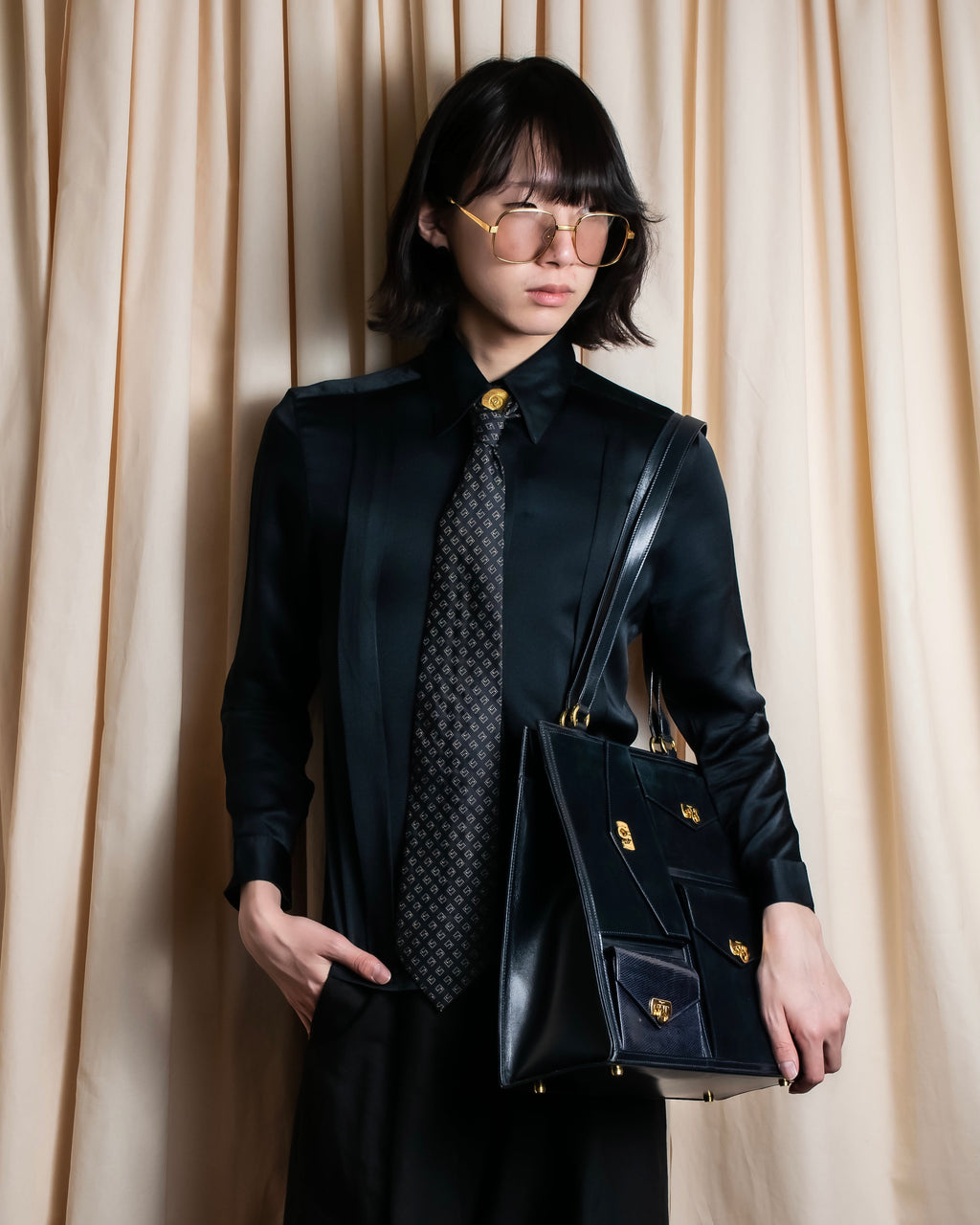 "GUCCI" G motif pattern silk necktie