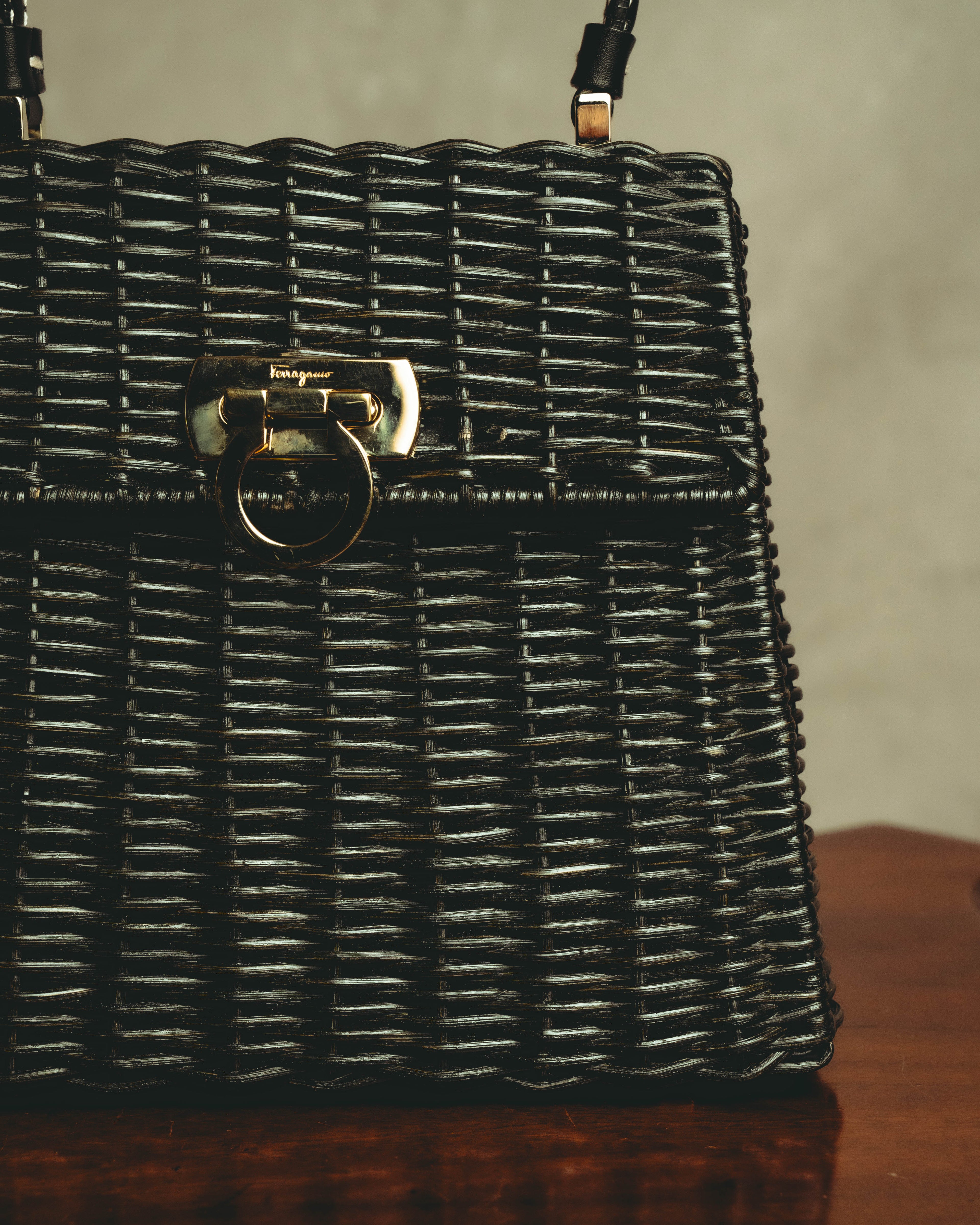 –SPECIAL– "Salvatore Ferragamo" 90's-00's Sculptural basket top-handle handbag