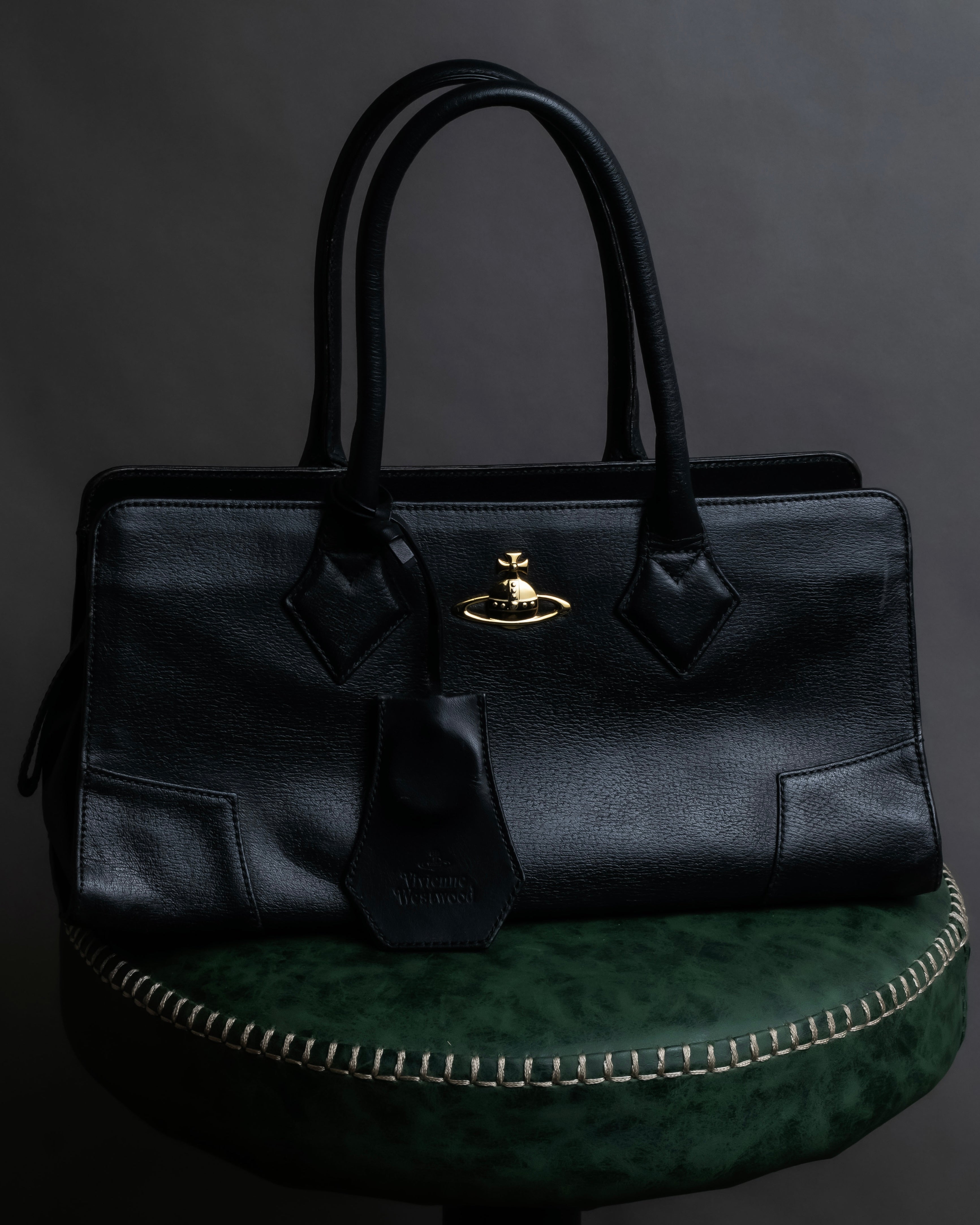 "Vivienne Westwood" Horizontal orb logo engraved hand bag