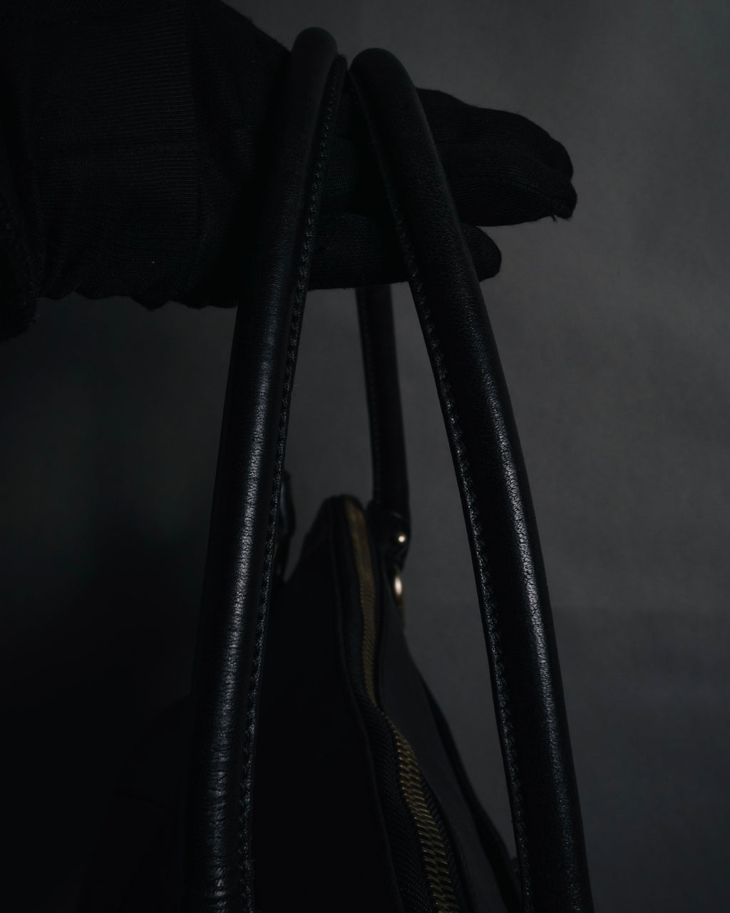 –SPECIAL– "Salvatore Ferragamo"
00’s-10’s Gathered nappa calf gancini handbag