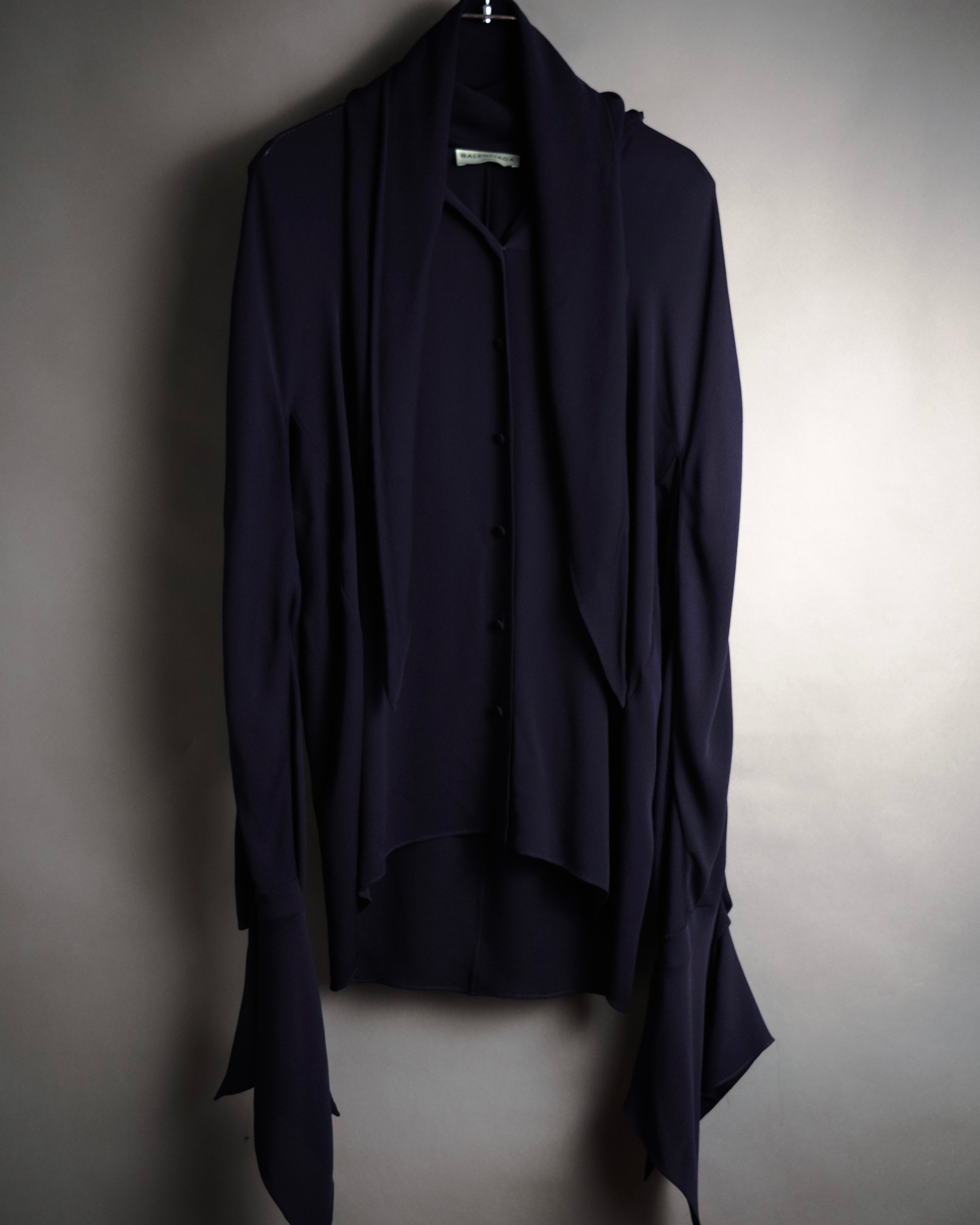 –SPECIAL– “BALENCIAGA” 2016 season Scarf collar extended sleeve blouse