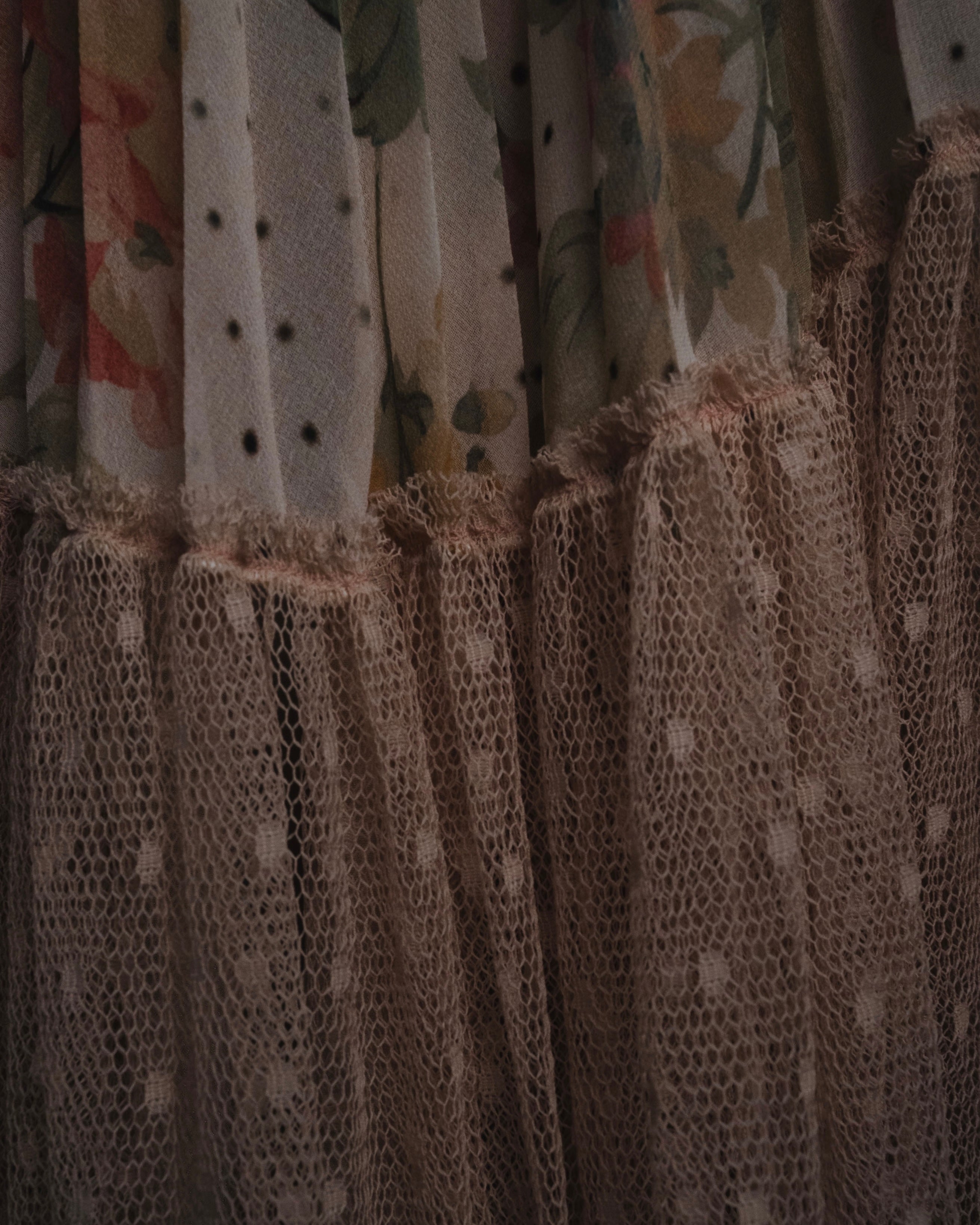 "RED VALENTINO" 19-20’s Floral pleated skirt with tulle hem