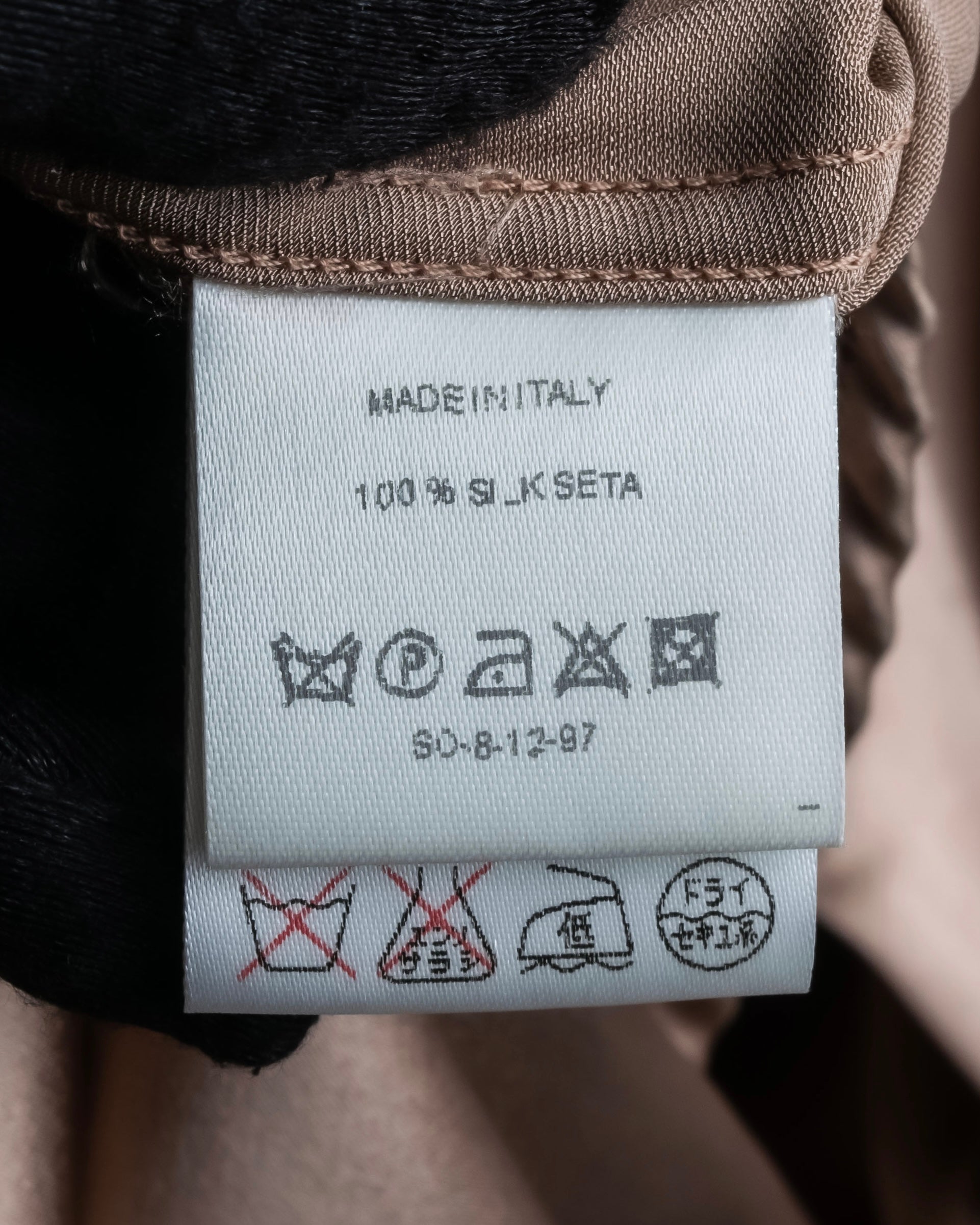 "GUCCI" Ecru beige glossy wide collar shirt